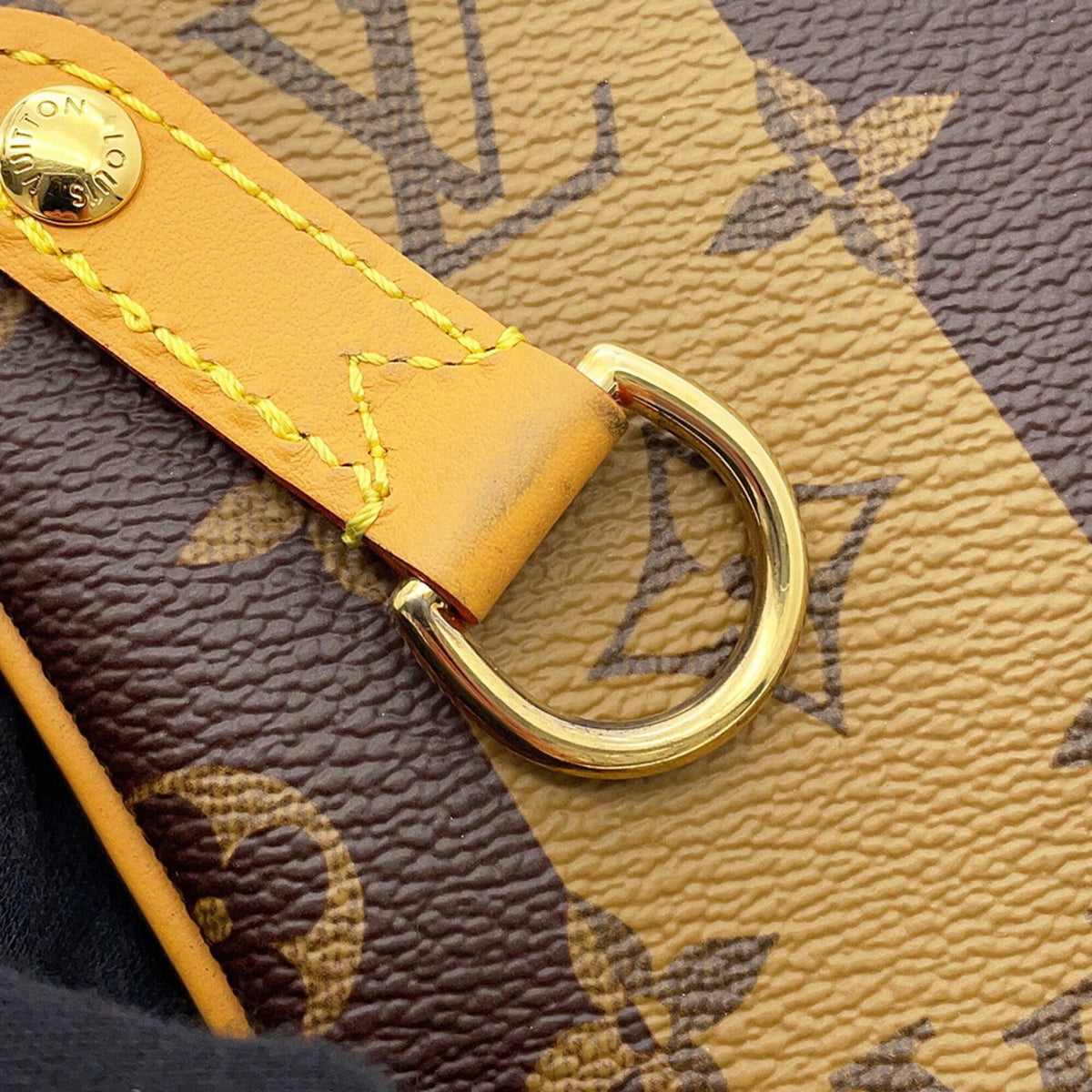 Louis Vuitton Brown Monogram Monogram Handbag Pouch Shoulder Bag (Pre-Owned)