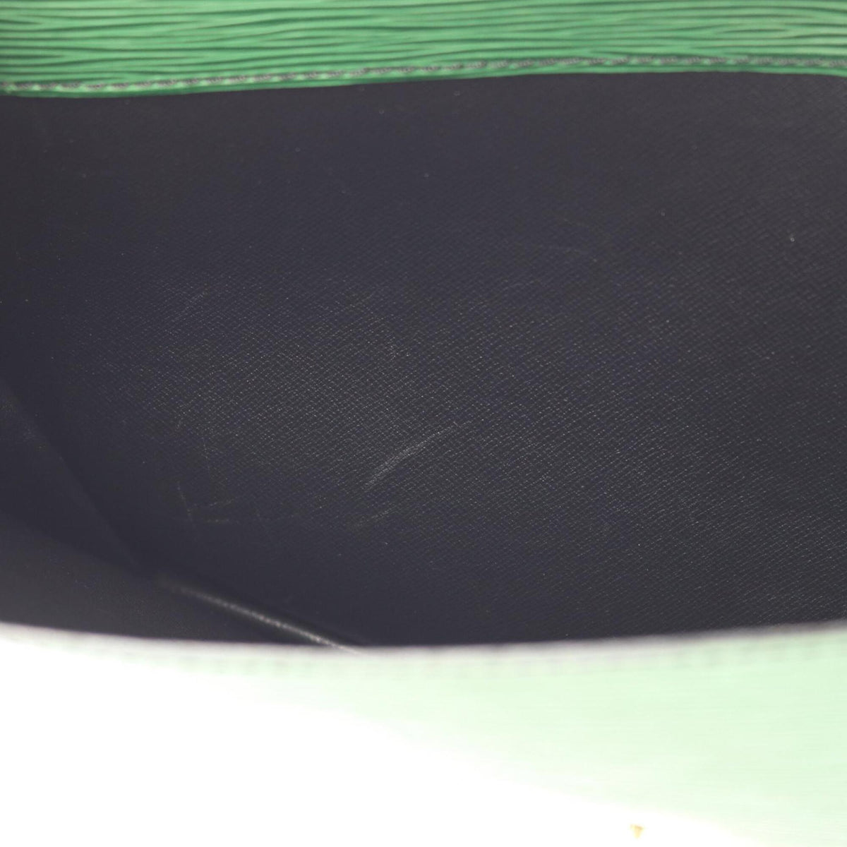 Louis Vuitton Borneo Green Green Epi Leather Clutch Bag (Pre-Owned)