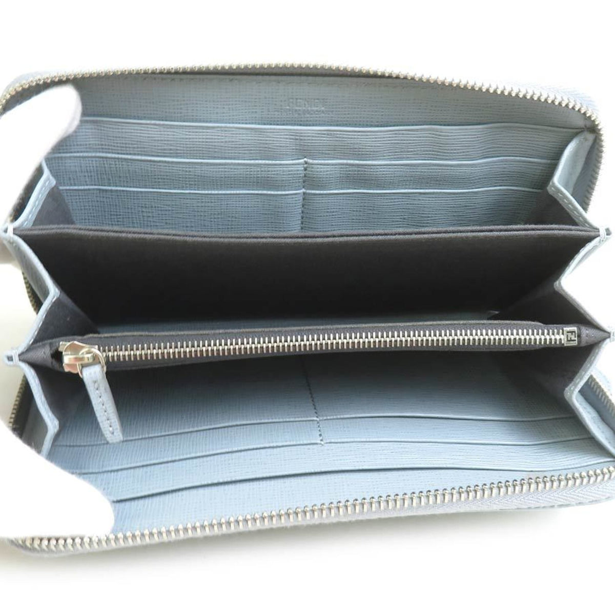 Fendi Light Gray Leather Long Wallet (Bi-Fold) (Pre-Owned)