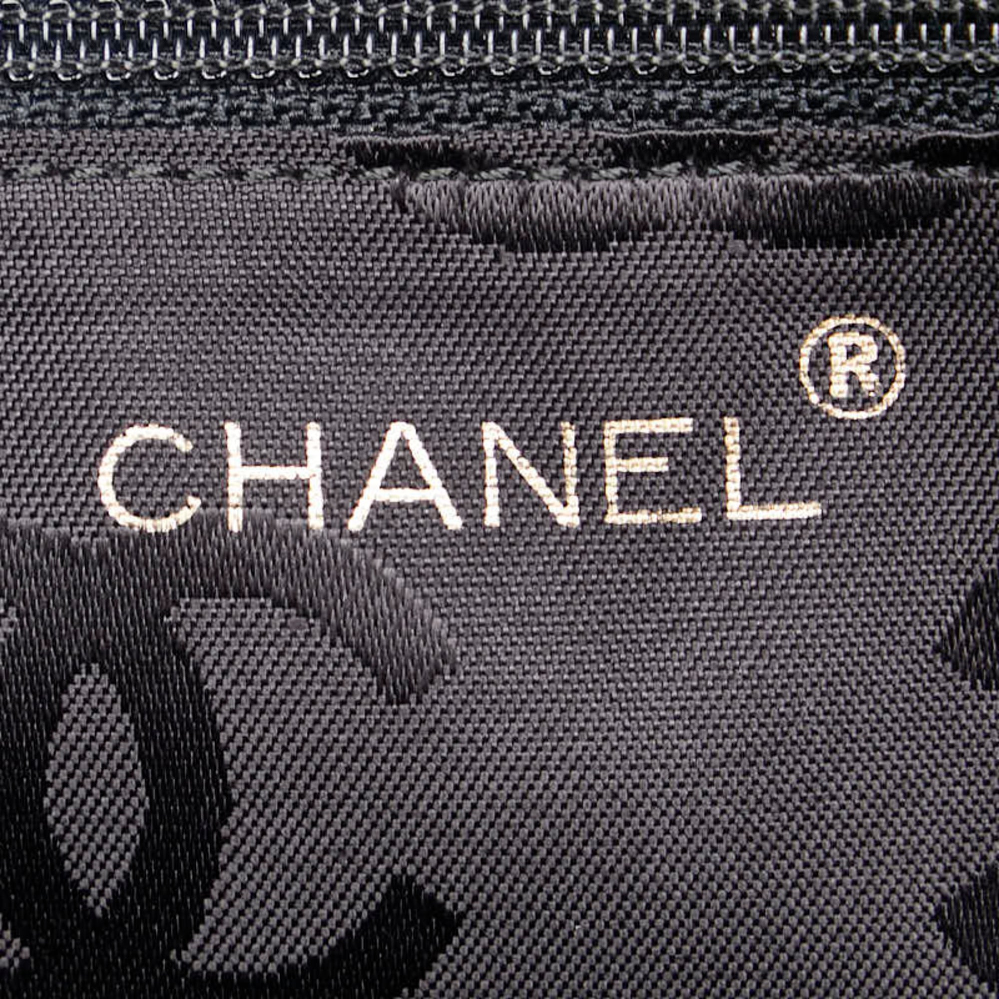 Chanel Black Leather Shoulder Bag (Pre-Owned)