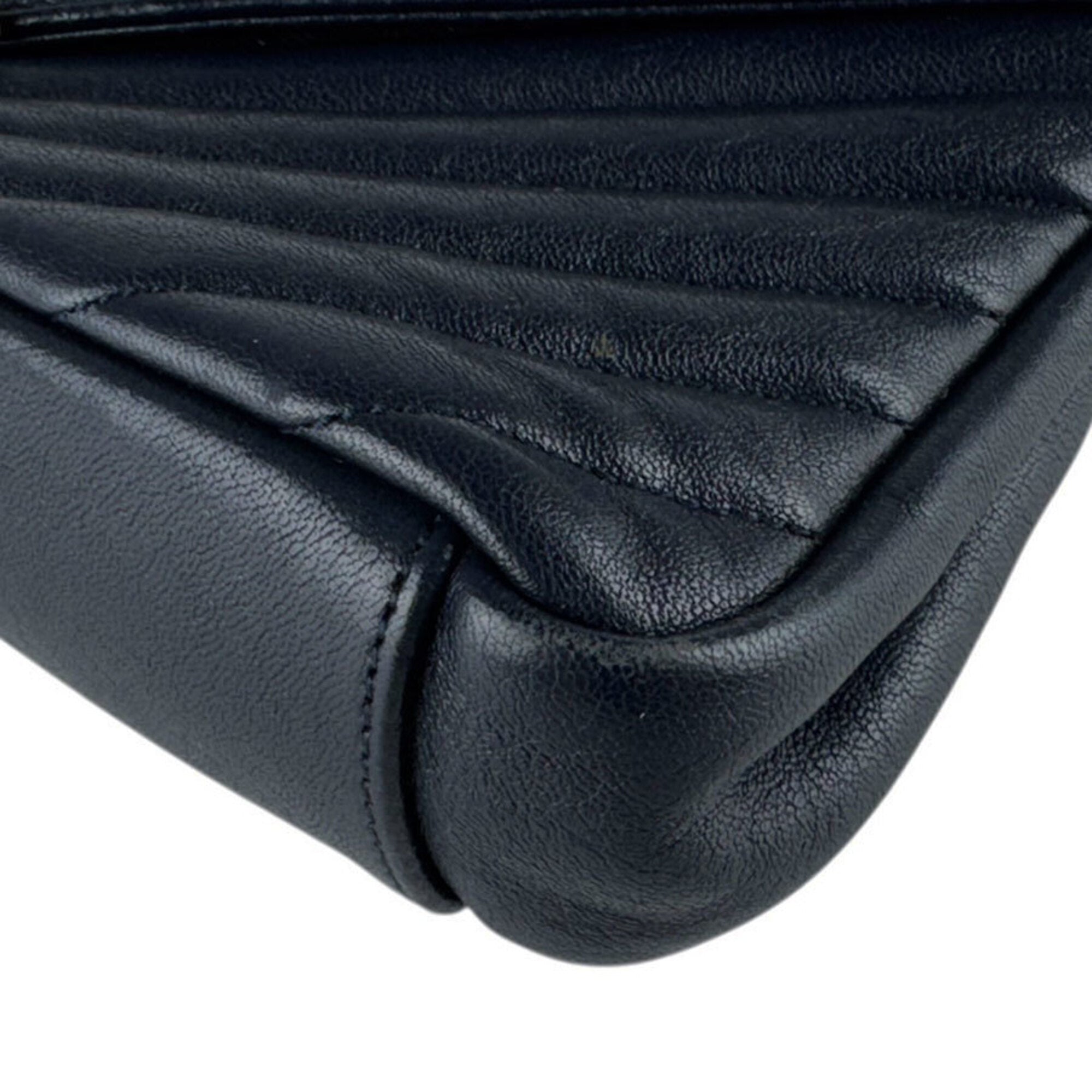Saint Laurent Navy Shoulder Bag (Pre-Owned)