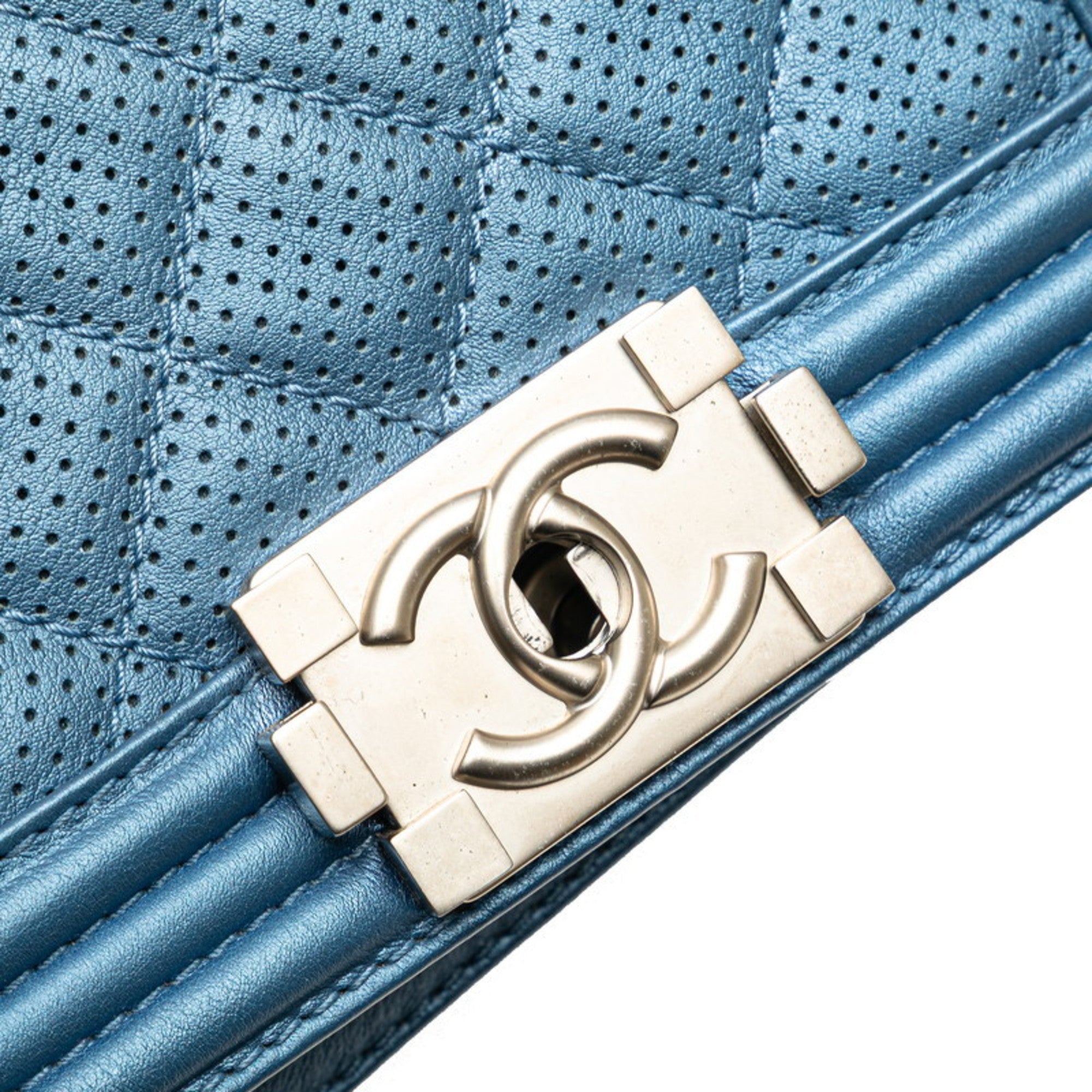 Chanel Matelasse Blue Shoulder Bag (Pre-Owned)