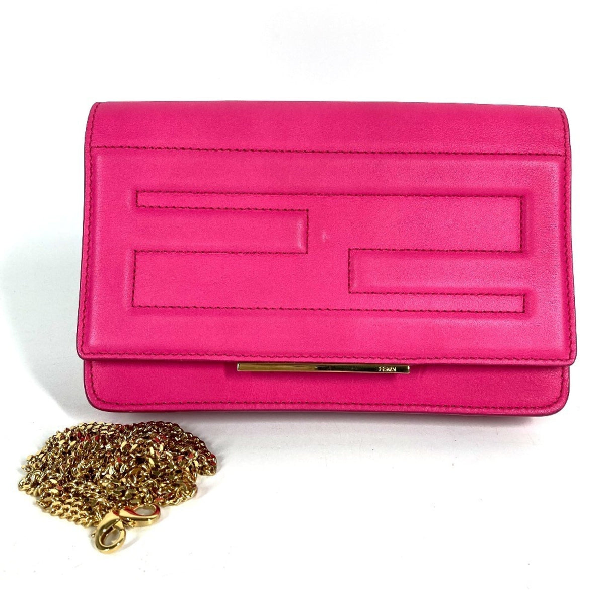 Fendi Pink Leather Chain/Shoulder Wallet (Pre-Owned)