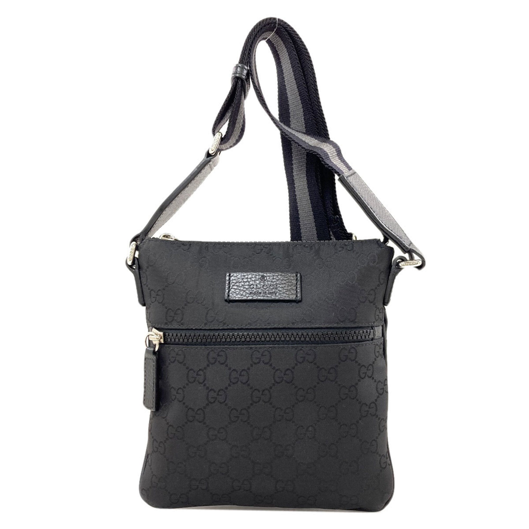 Gucci Black Nylon Shoulder Bag (Pre-Owned)