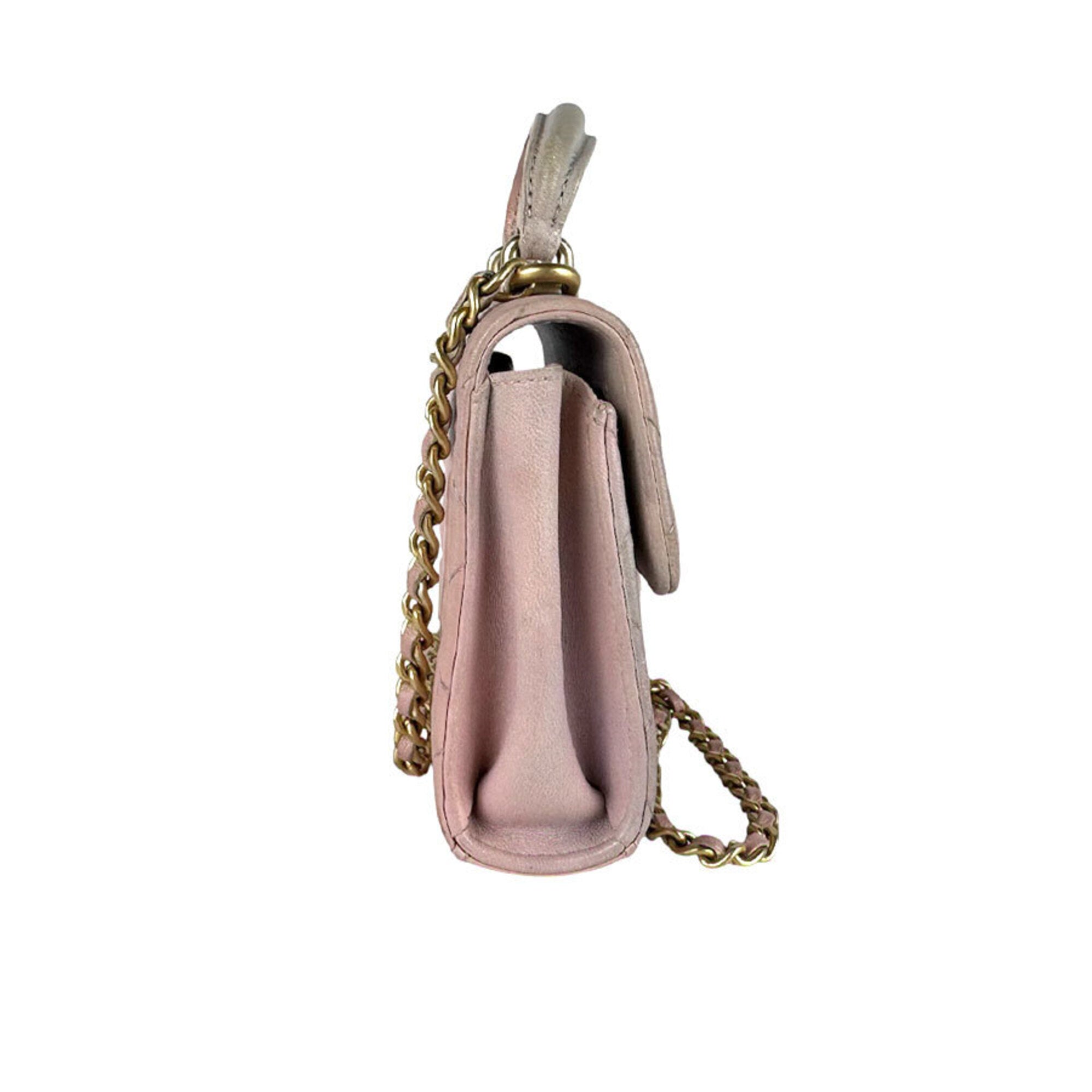Chanel Pink Leather Shoulder Bag (Pre-Owned)