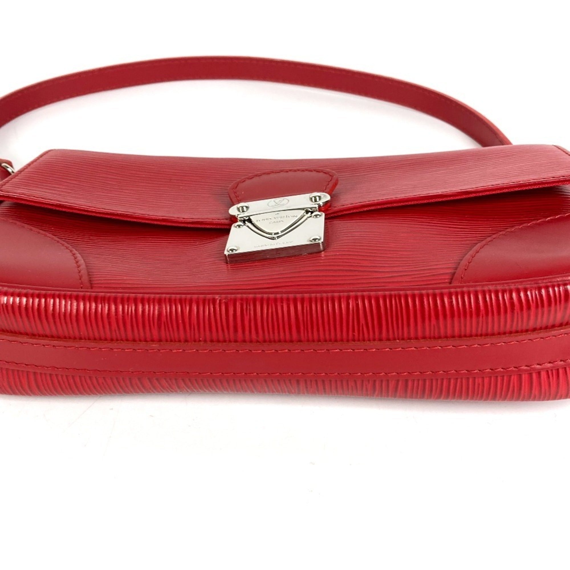 Louis Vuitton Epi Red Color Epi Leather Pochette Shoulder Bag (Pre-Owned)
