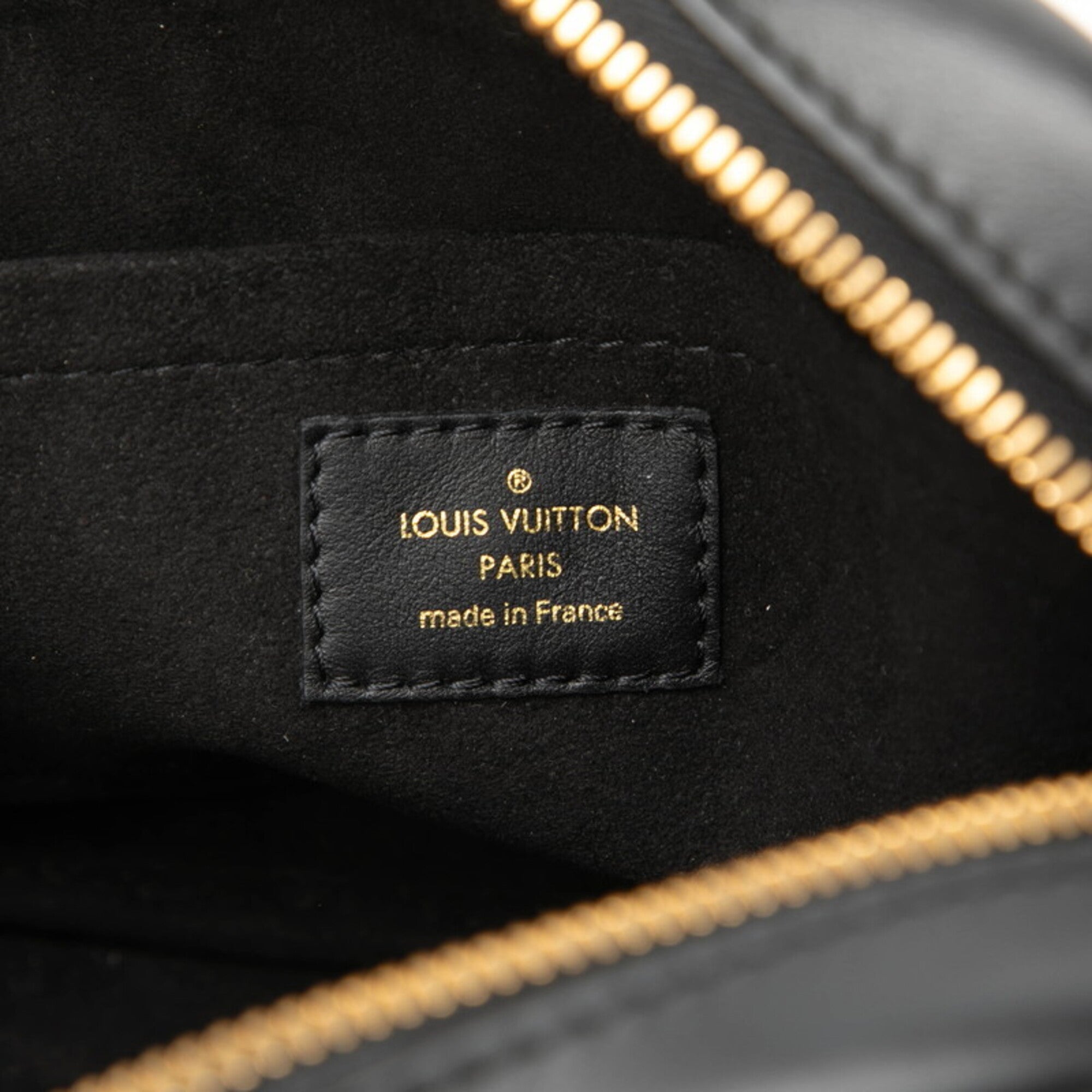Louis Vuitton Black Leather Shoulder Bag (Pre-Owned)
