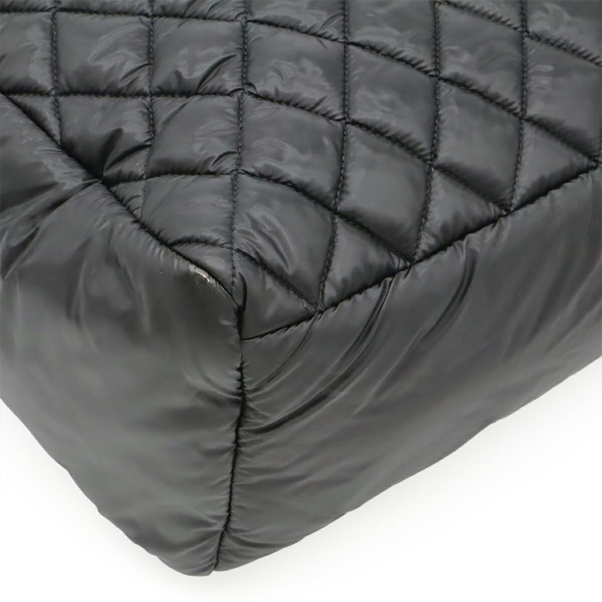 Chanel Black Quilting Handbag Tote Bag (Pre-Owned)