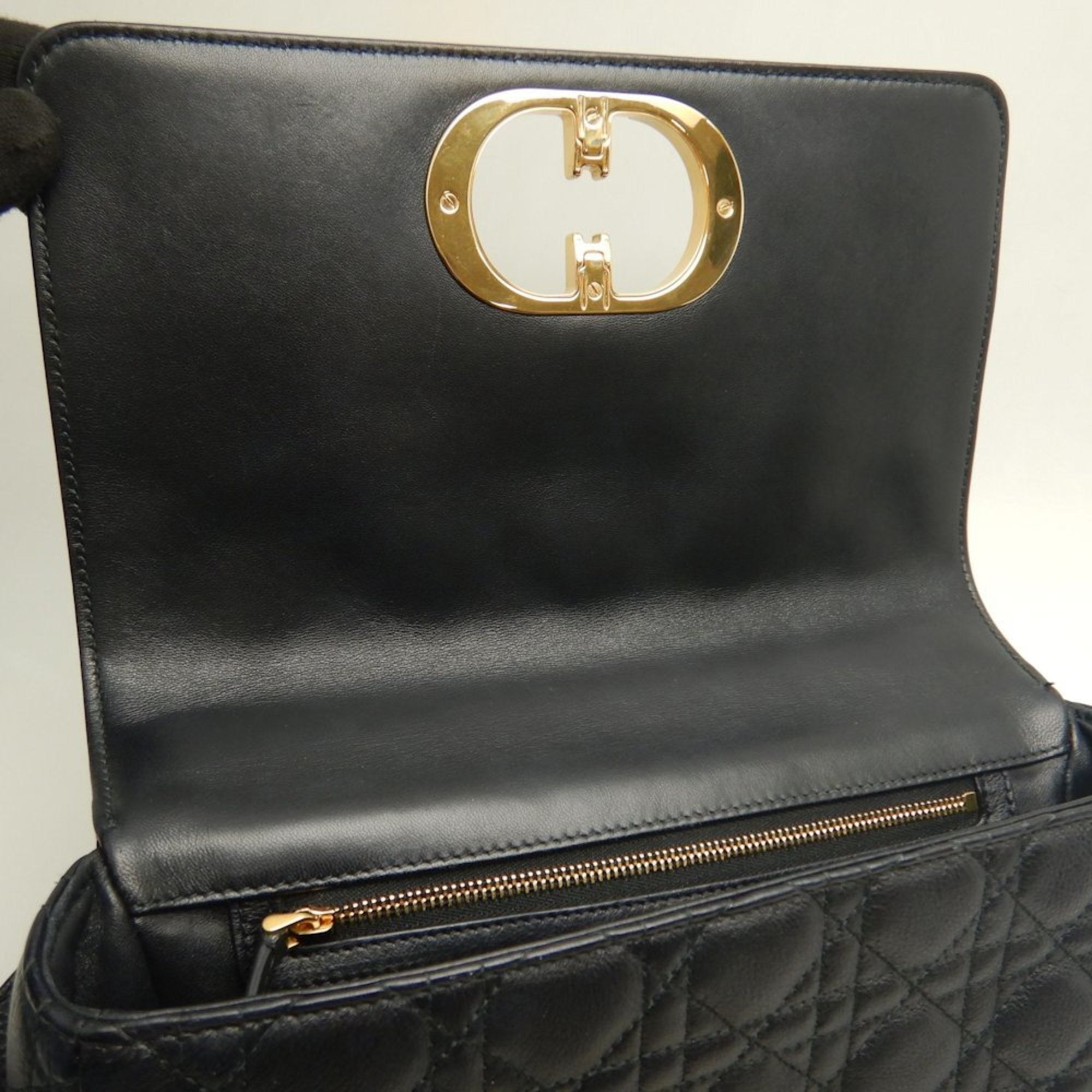 Christian Dior Black Leather Shoulder Bag (Pre-Owned)