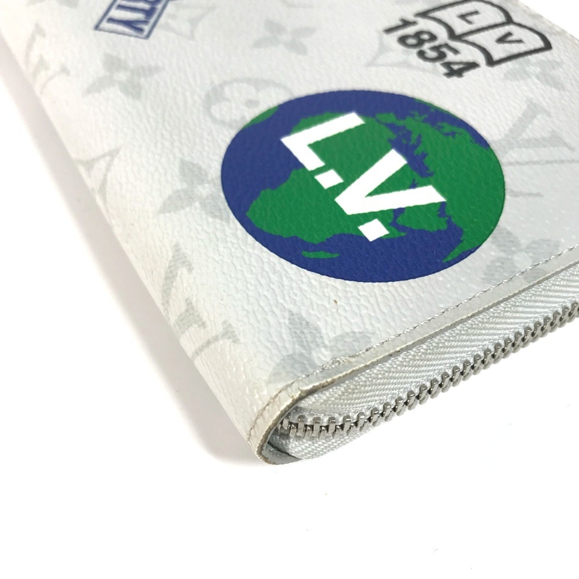 Louis Vuitton Monogram Monogram White Monogram Long Wallet (Bi-Fold) (Pre-Owned)
