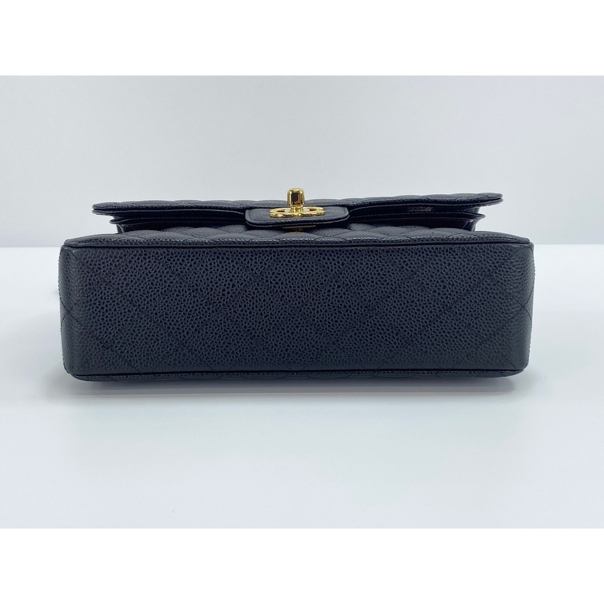 Chanel Matelasse Black Shoulder Bag (Pre-Owned)
