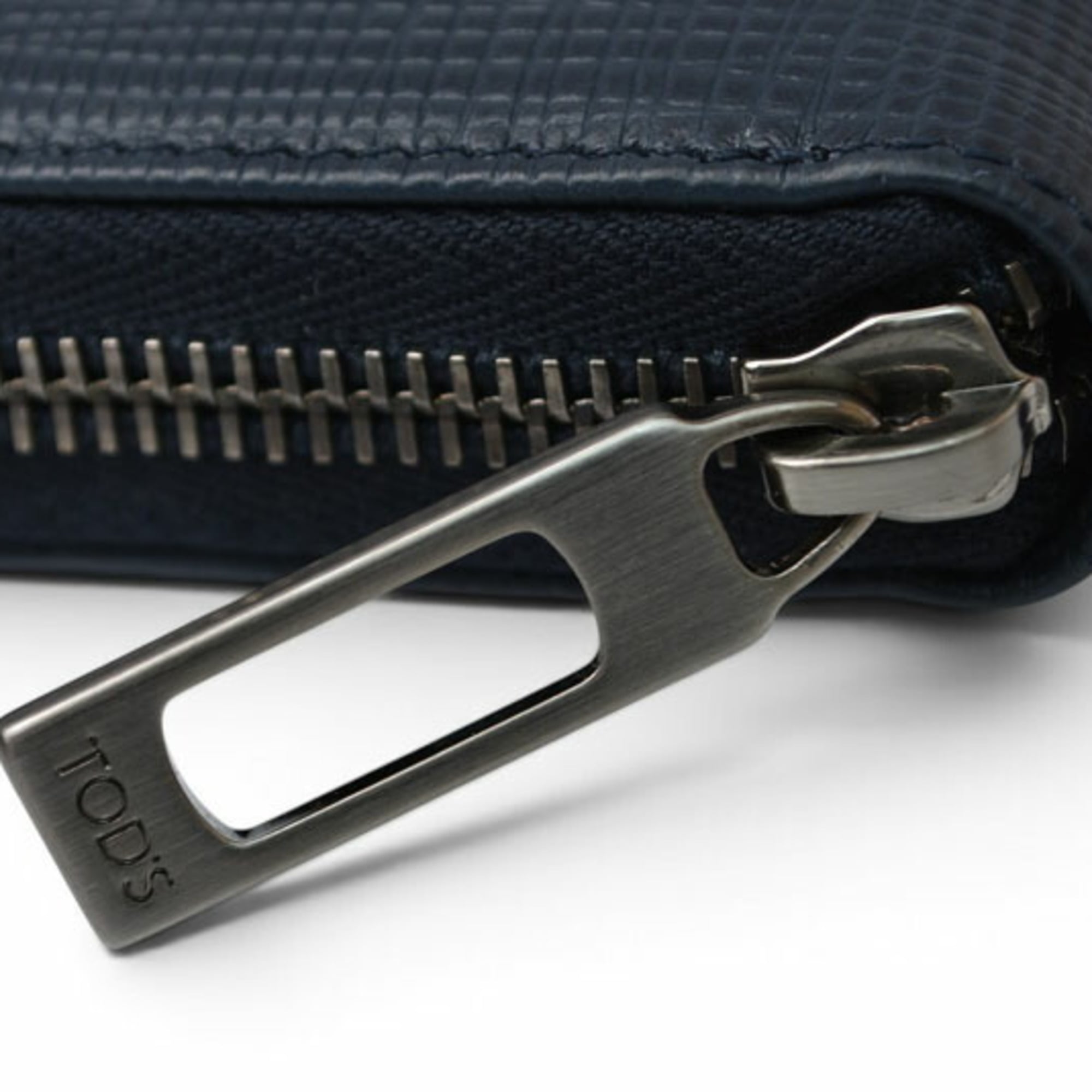 Tod's Navy Leather Long Wallet (Bi-Fold) (Pre-Owned)