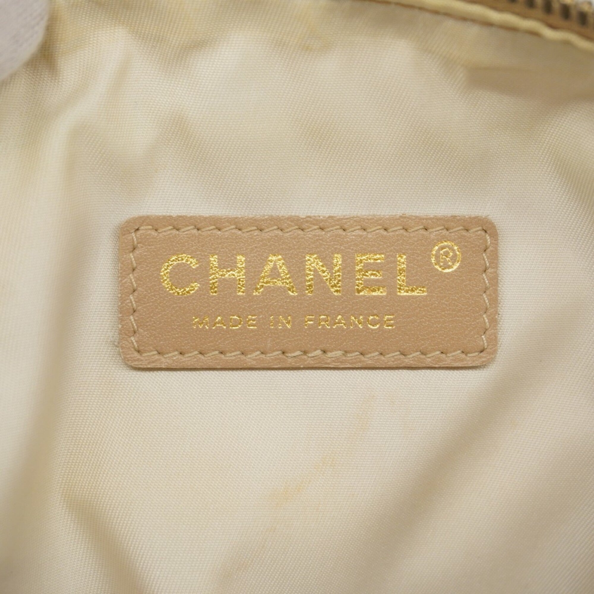 Chanel Beige Nylon Shoulder Bag (Pre-Owned)