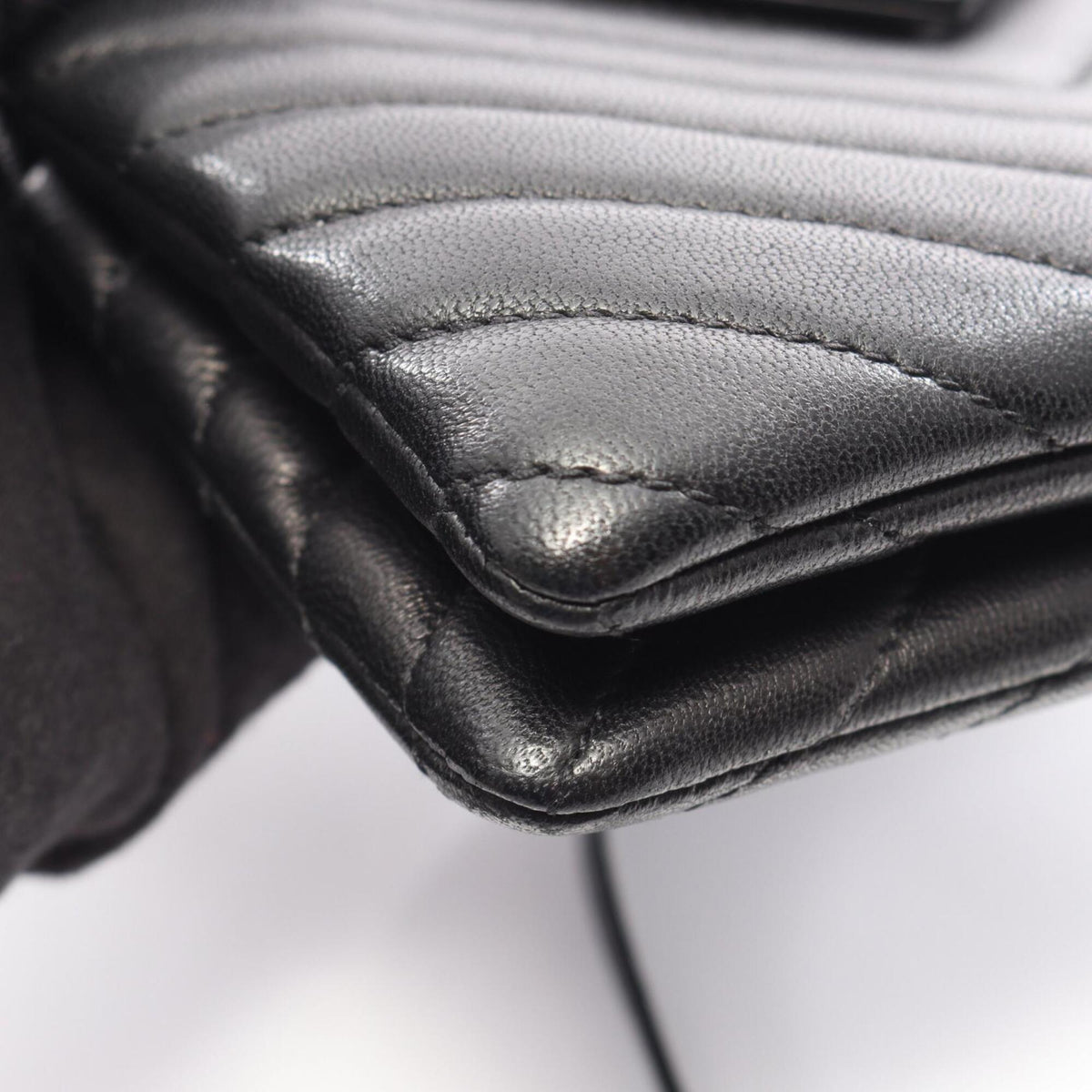 Yves Saint Laurent Black Leather Shoulder Bag (Pre-Owned)