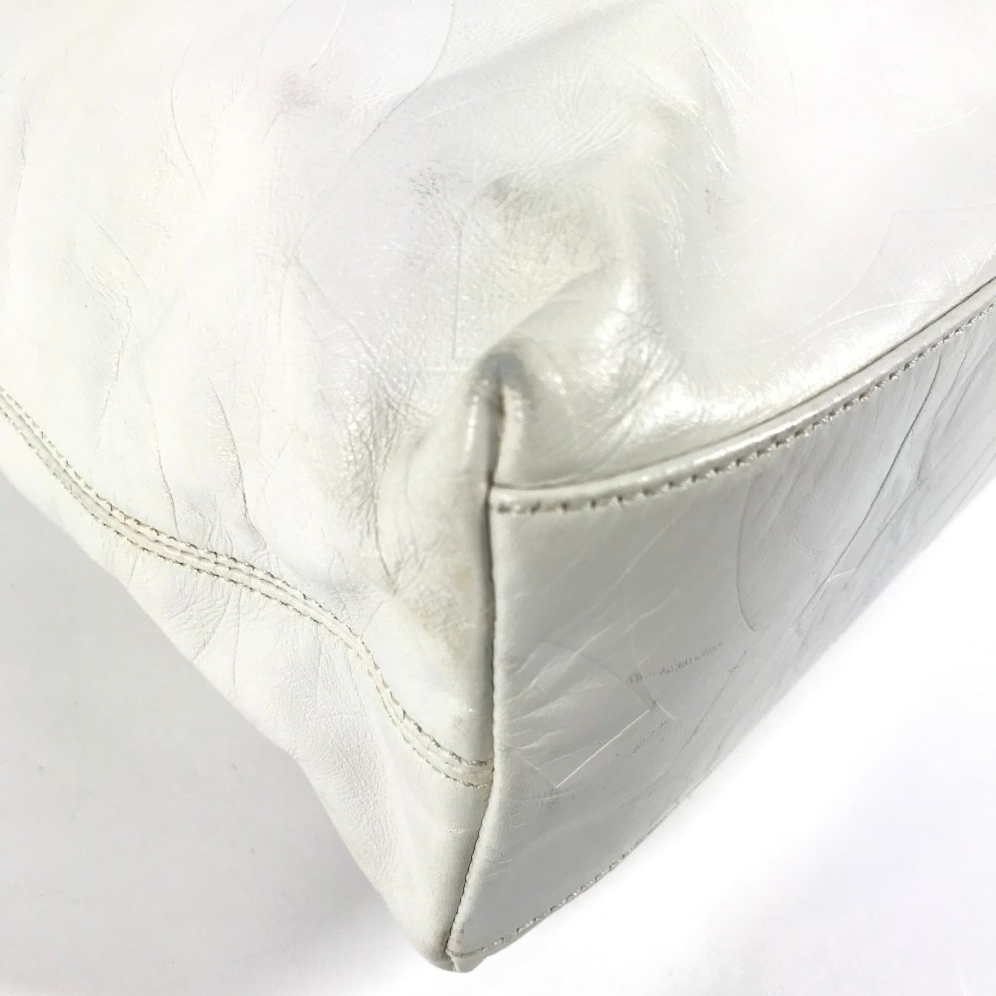 Chanel White Leather Shoulder Bag Tote Bag (Pre-Owned)