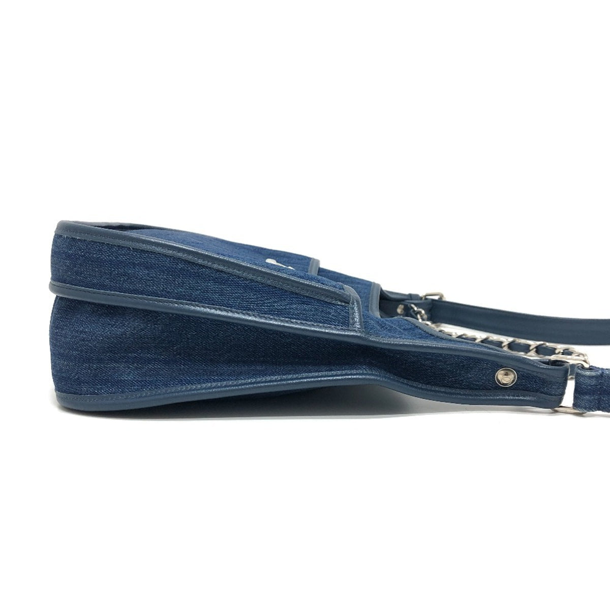 Chanel Blue Denim Shoulder Bag (Pre-Owned)