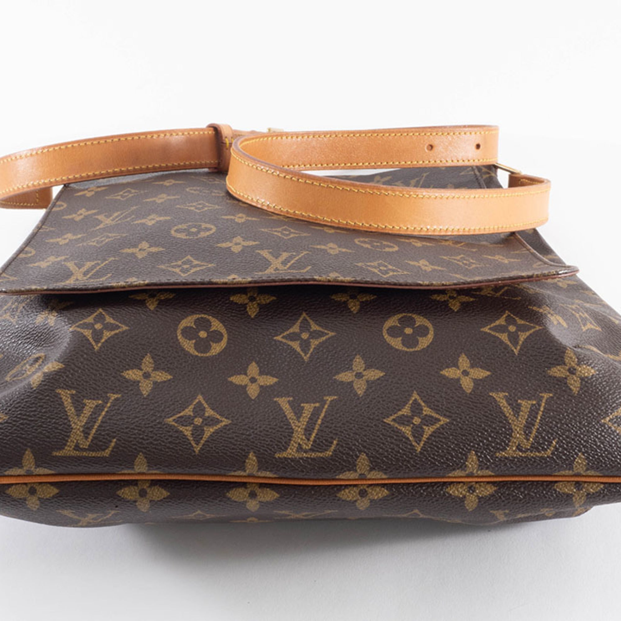 Louis Vuitton Brown Monogram Monogram Canvas Shoulder Bag (Pre-Owned)