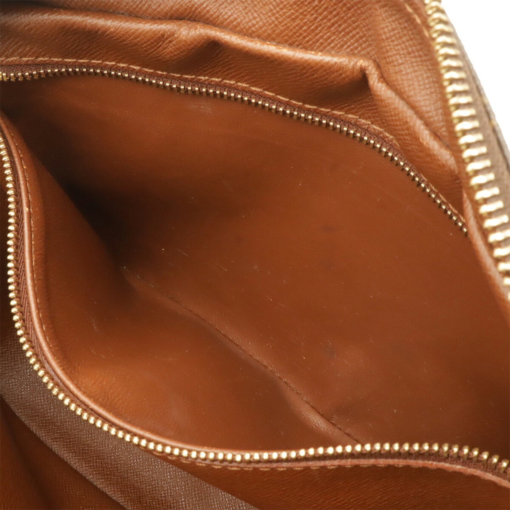 Louis Vuitton Brown Monogram Monogram Shoulder Bag (Pre-Owned)