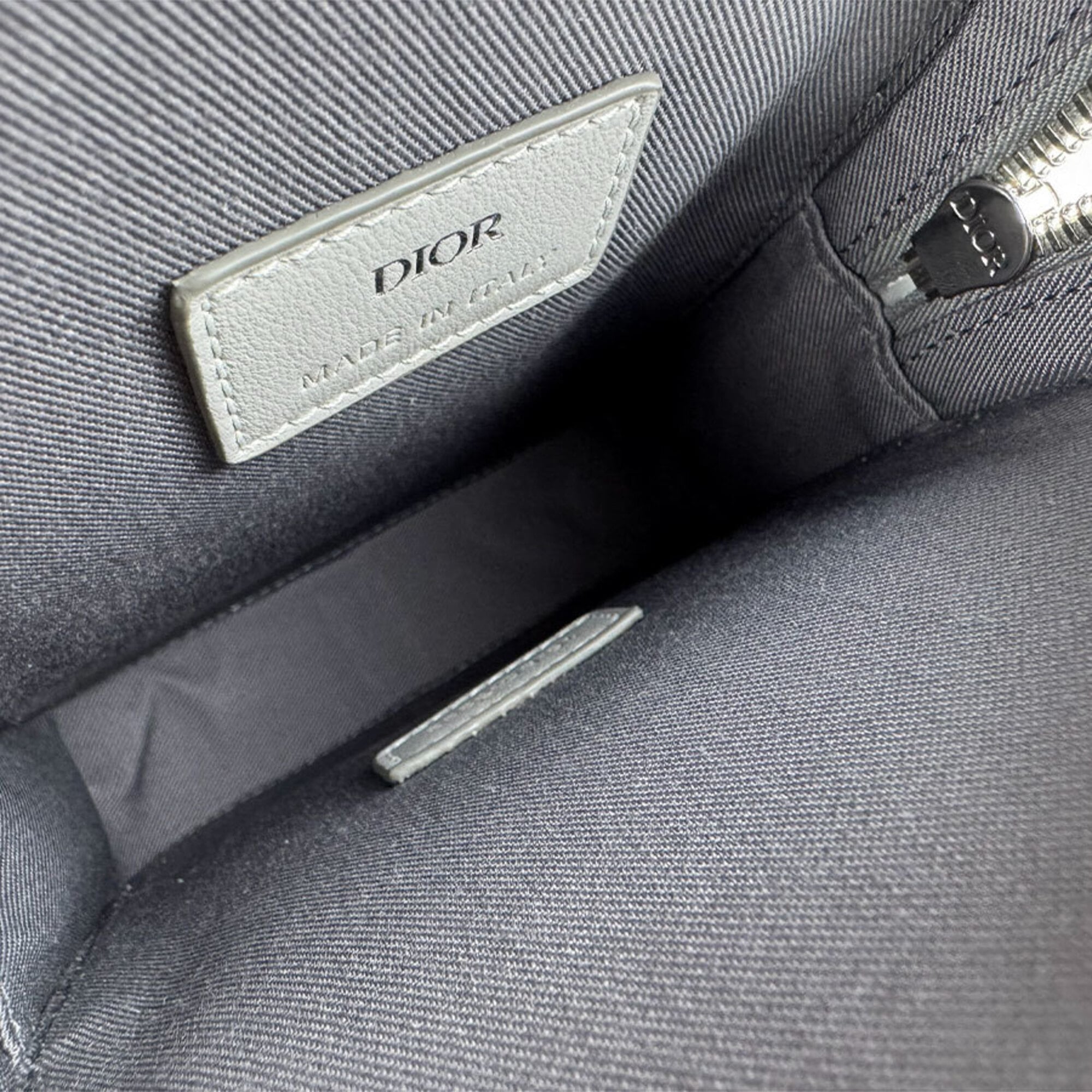 Christian Dior Gray Leather Shoulder Bag (Pre-Owned)