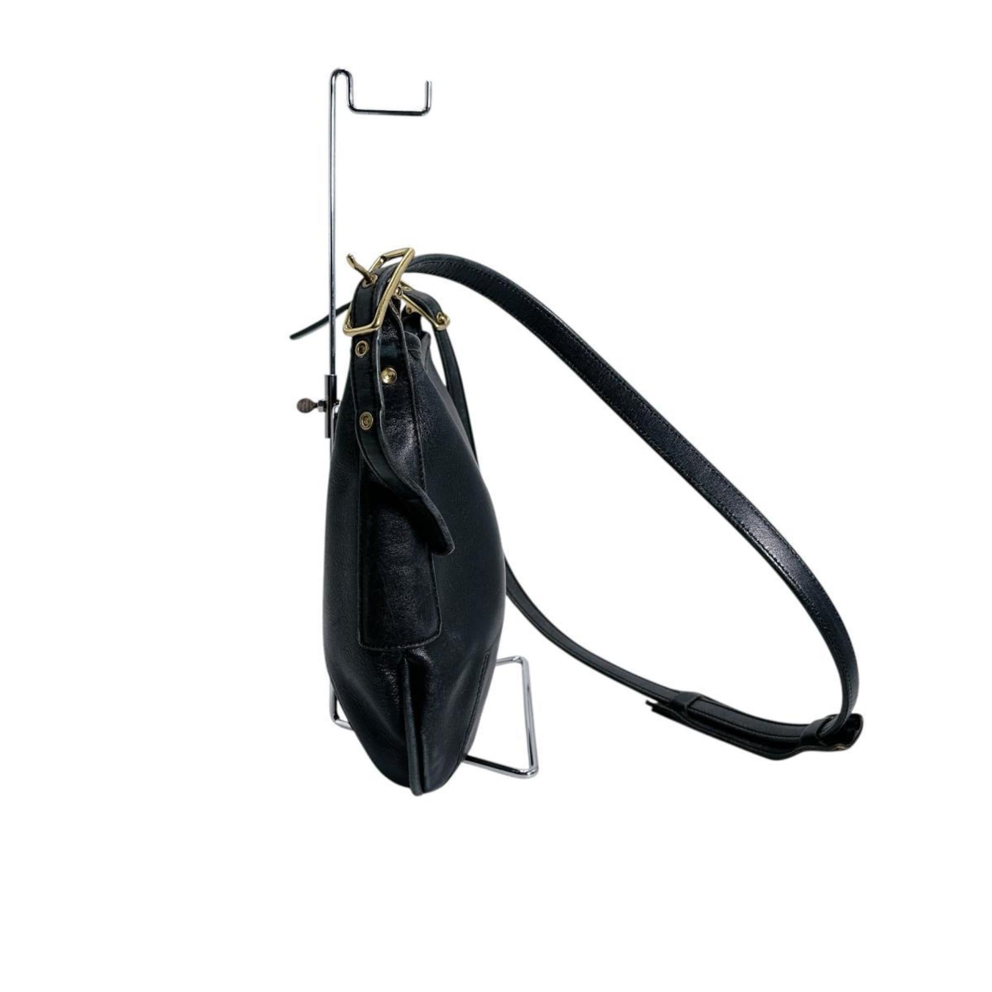 Coach Black Leather Shoulder Bag (Pre-Owned)