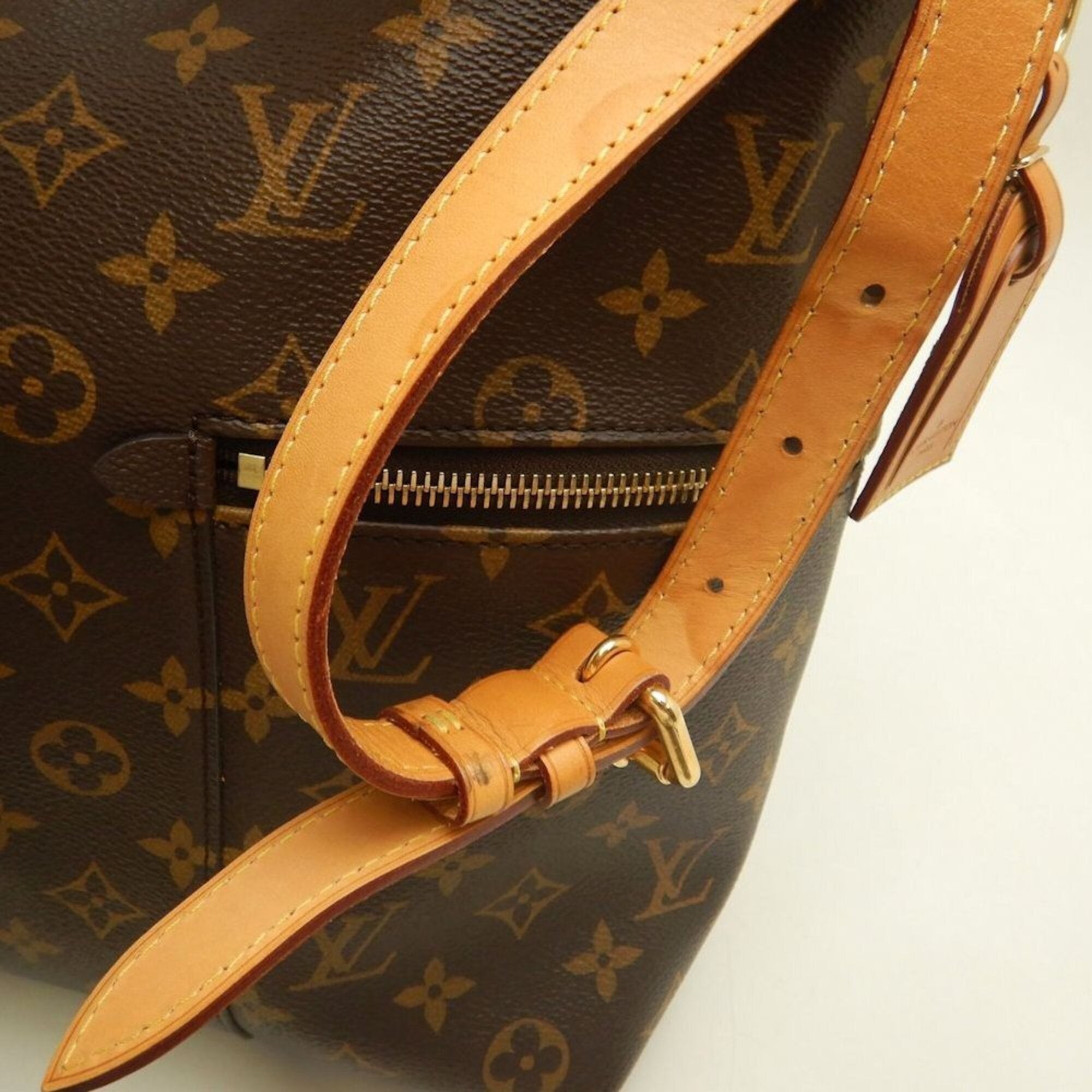Louis Vuitton Monogram Brown Monogram Shoulder Bag (Pre-Owned)