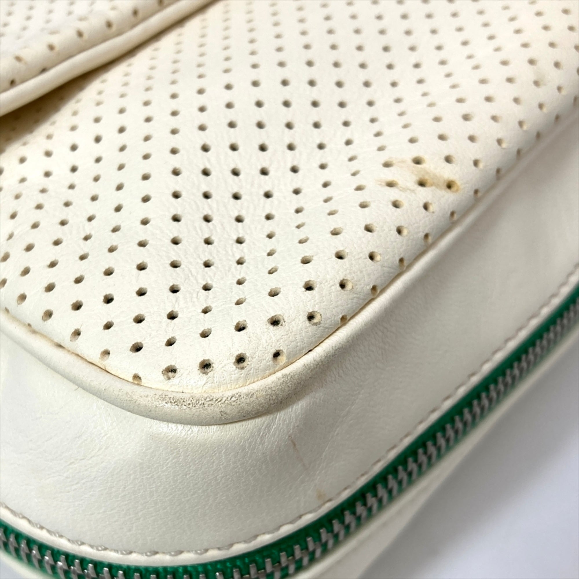 Chanel Green White Shoulder Bag (Pre-Owned)