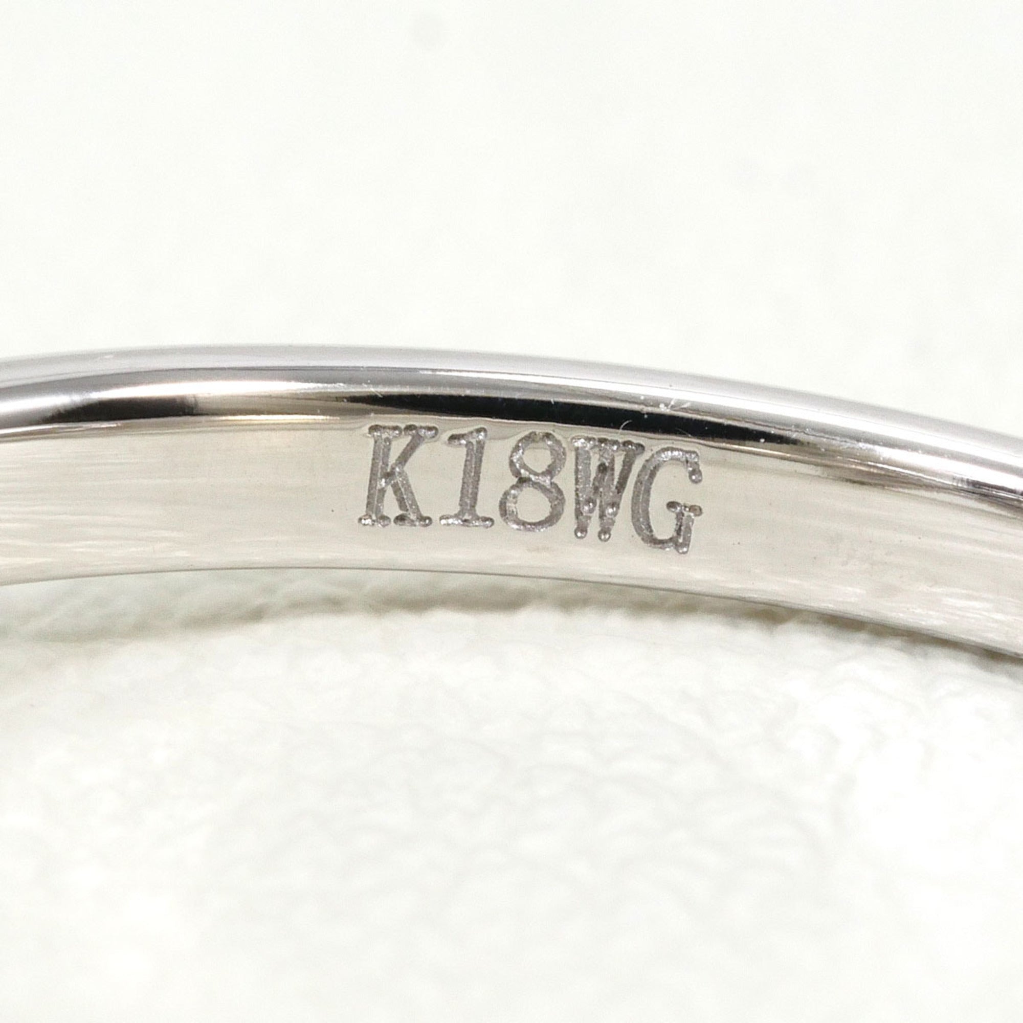 Unbranded White Gold White Gold (18K) Band Ring (Pre-Owned)
