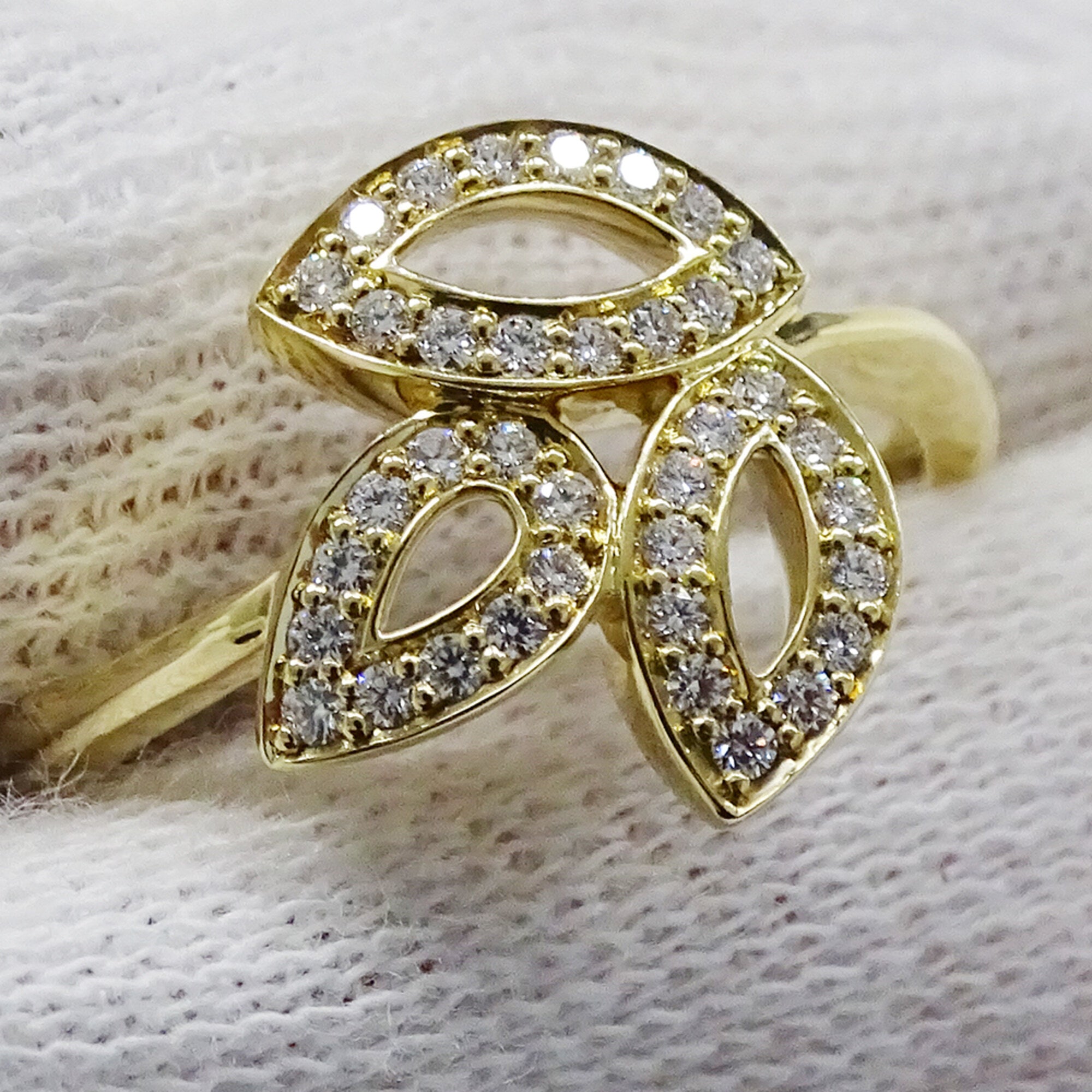 Harry Winston Yellow Gold Yellow Gold (18K) Band Ring (Pre-Owned)