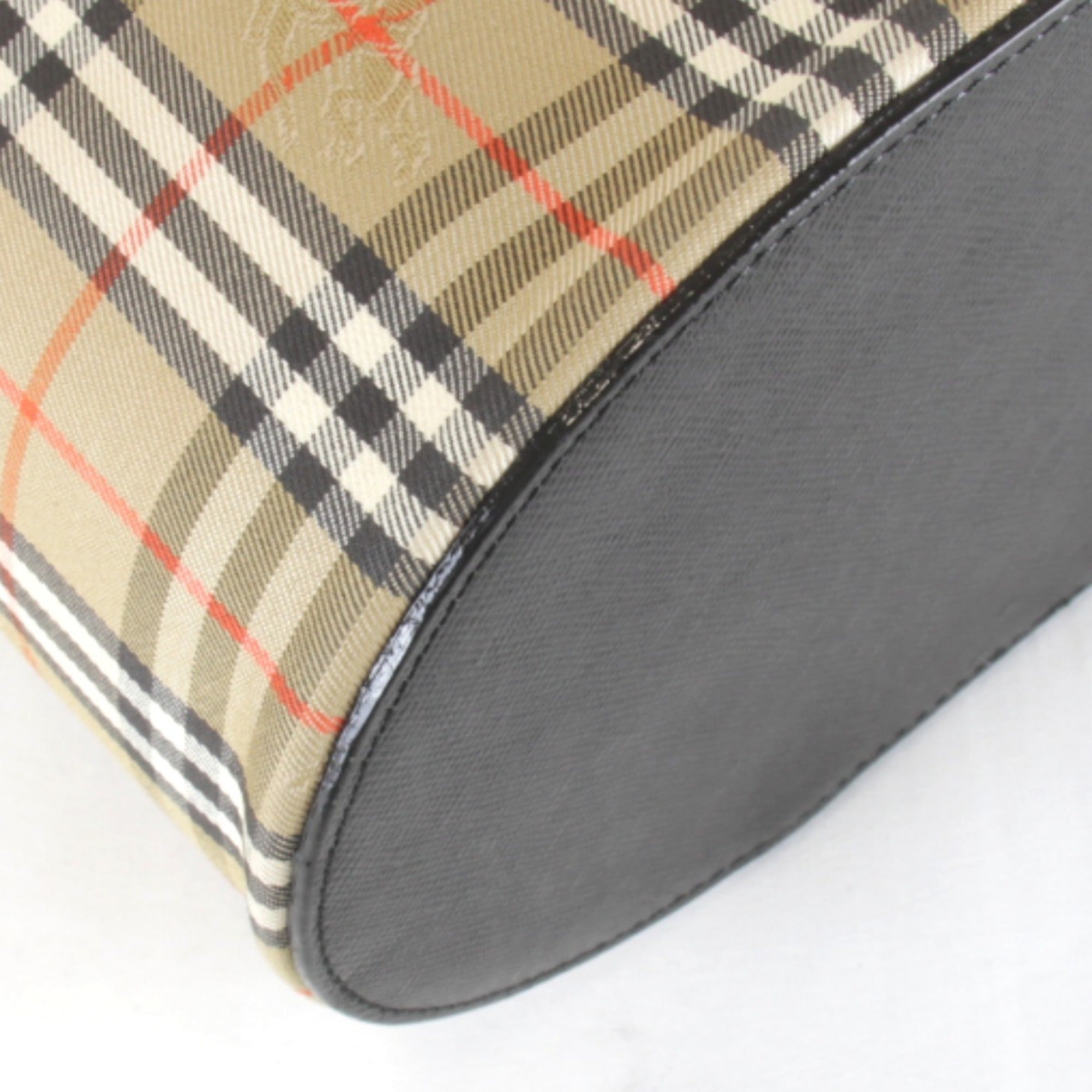Burberry Beige Canvas Vanity Bag (Pre-Owned)