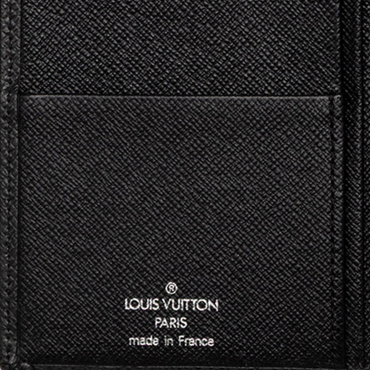 Louis Vuitton Black Taiga Leather Long Wallet (Bi-Fold) (Pre-Owned)