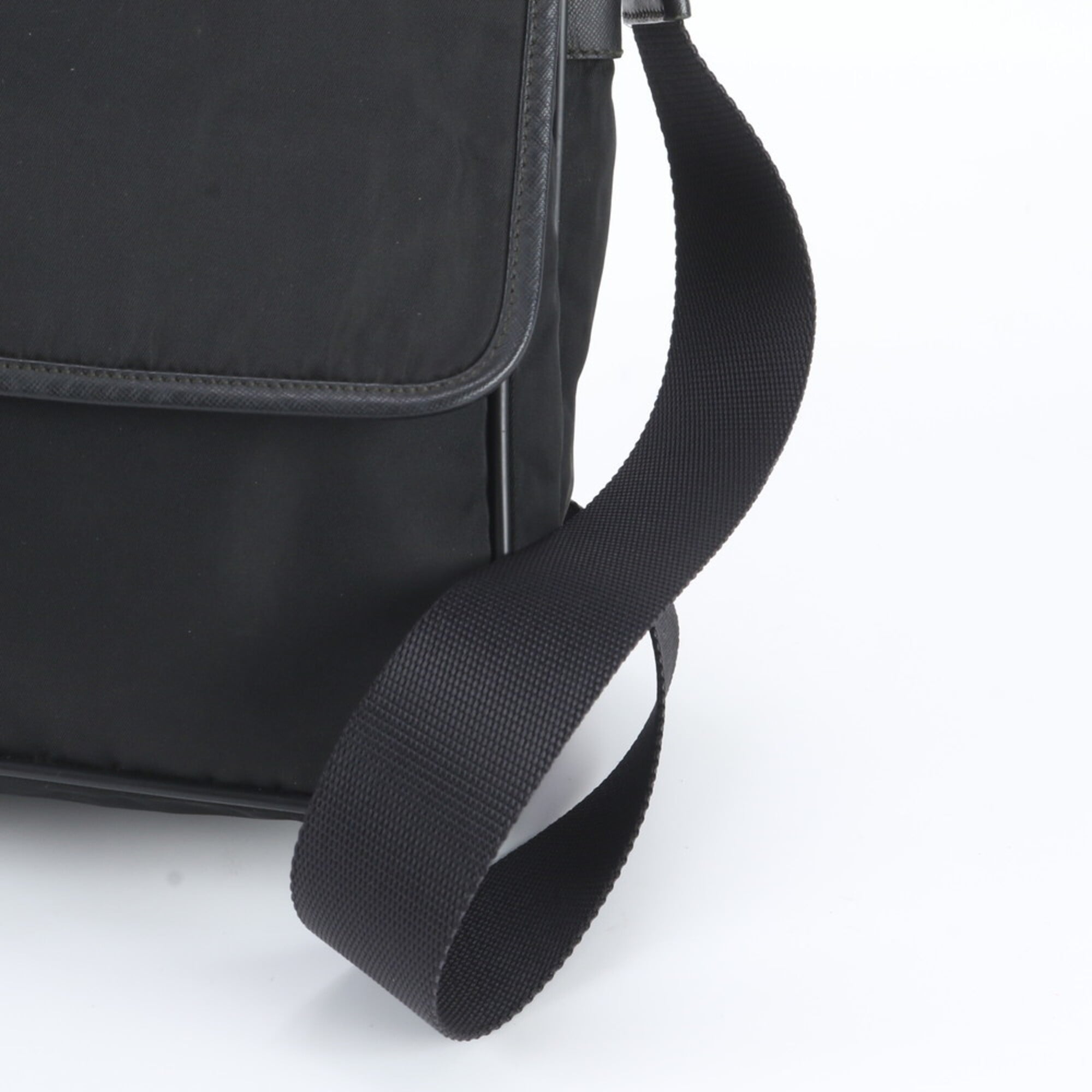 Prada Black Nylon Leather Shoulder Bag (Pre-Owned)
