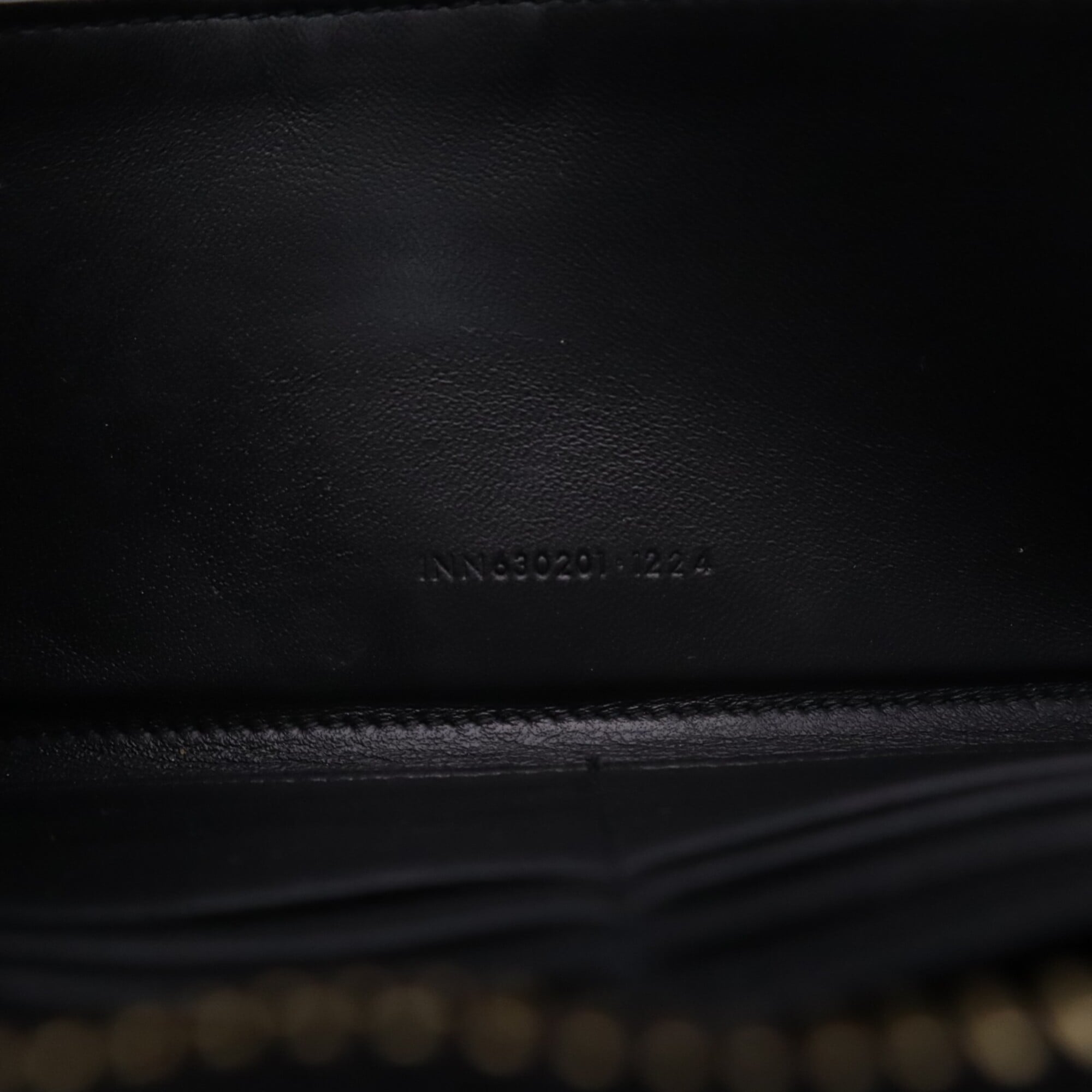 Yves Saint Laurent Black Leather Long Wallet (Bi-Fold) (Pre-Owned)