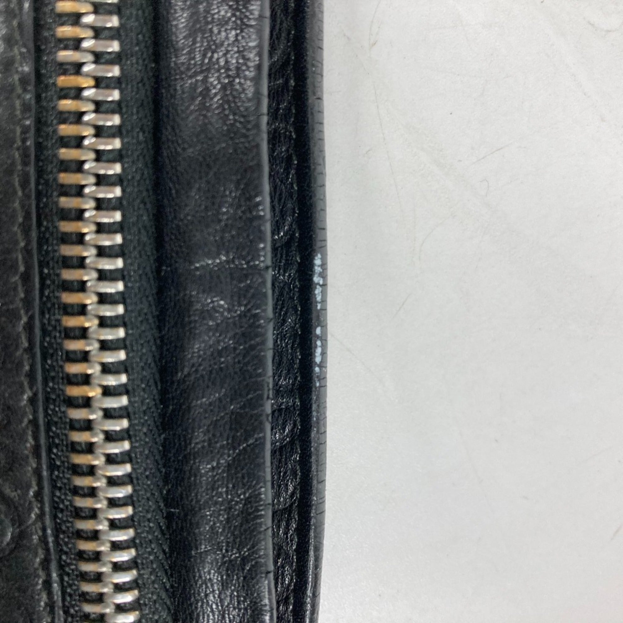 Loewe Black Leather Clutch Bag (Pre-Owned)
