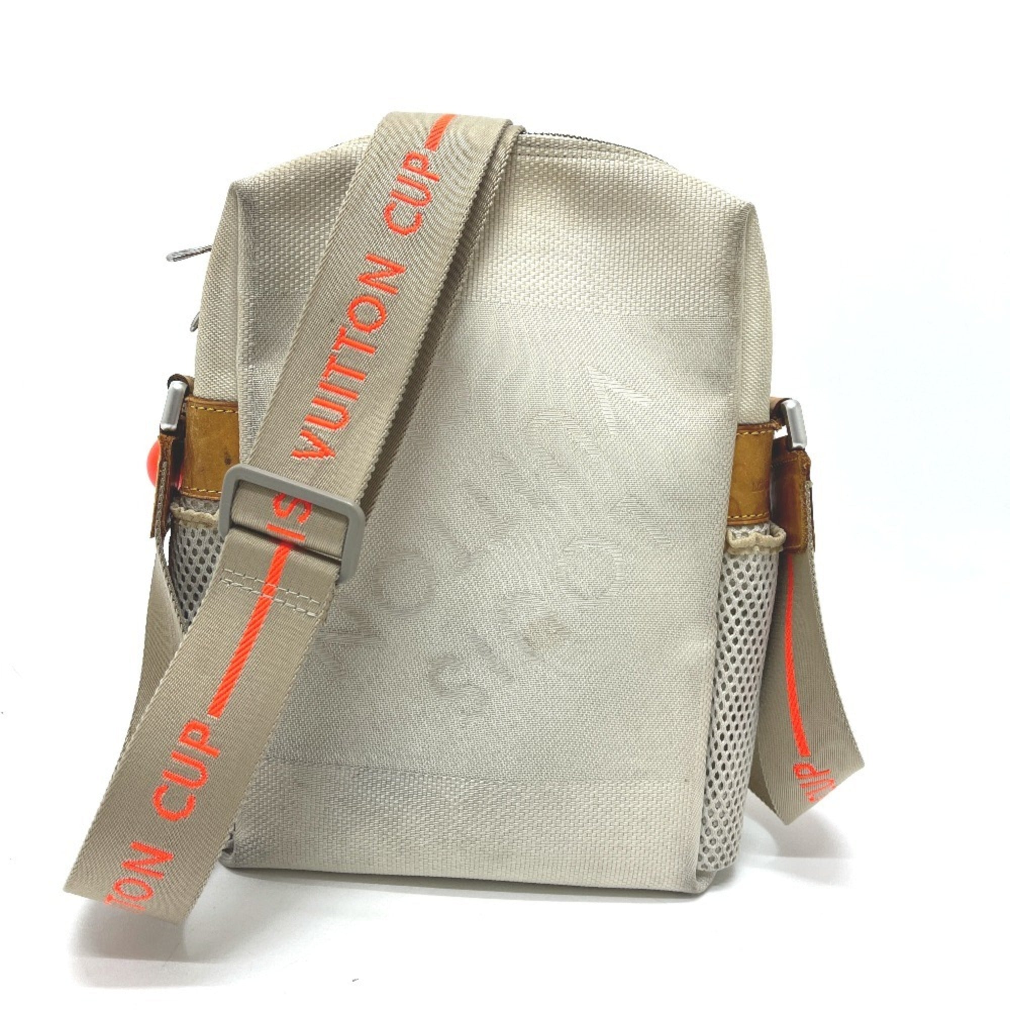 Louis Vuitton White Damier Geant Canvas Pochette Shoulder Bag (Pre-Owned)