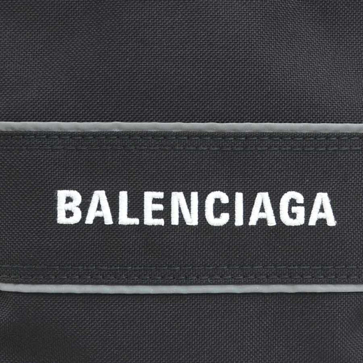 Balenciaga Black Nylon Messenger Bag Shoulder Bag (Pre-Owned)