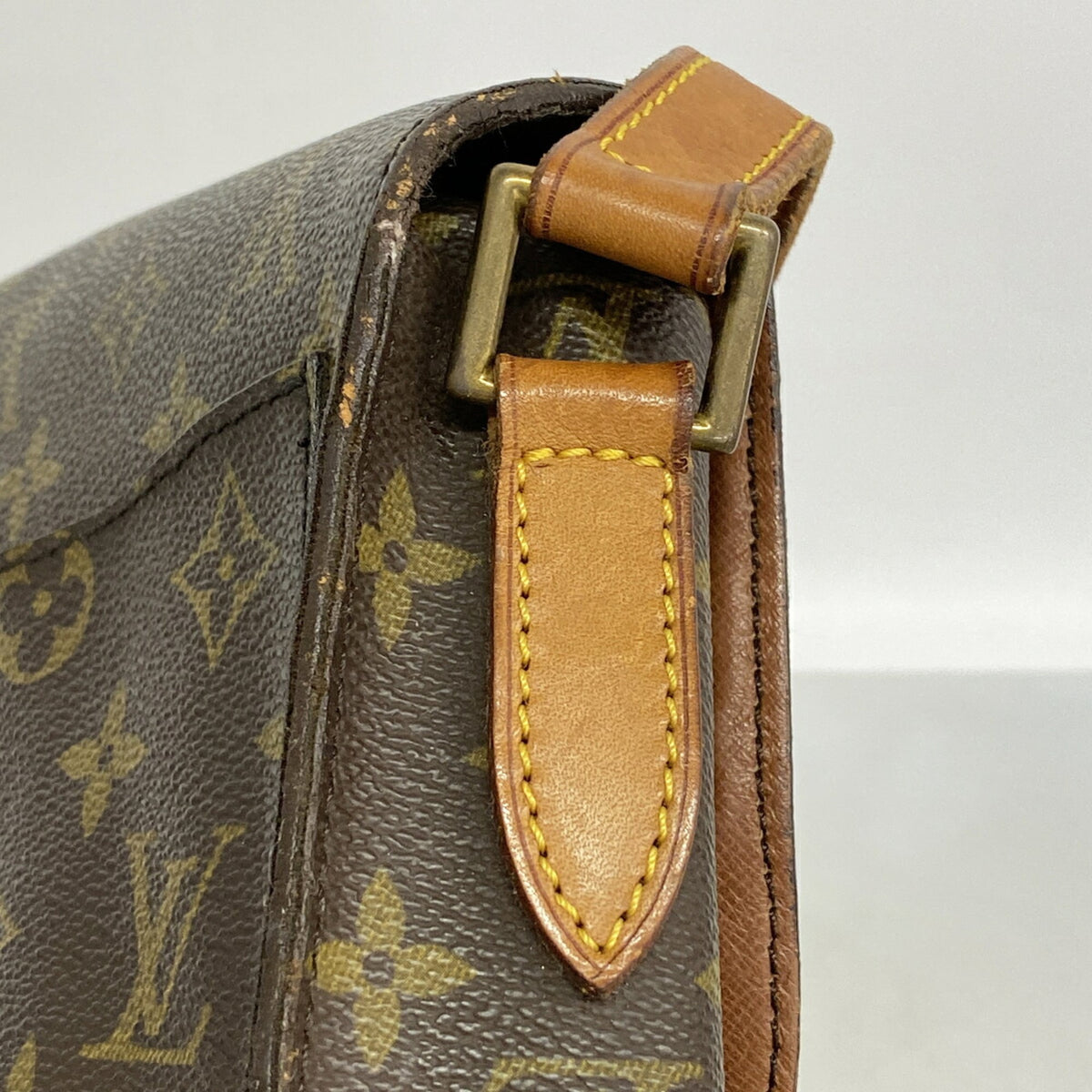 Louis Vuitton Brown Shoulder Bag (Pre-Owned)