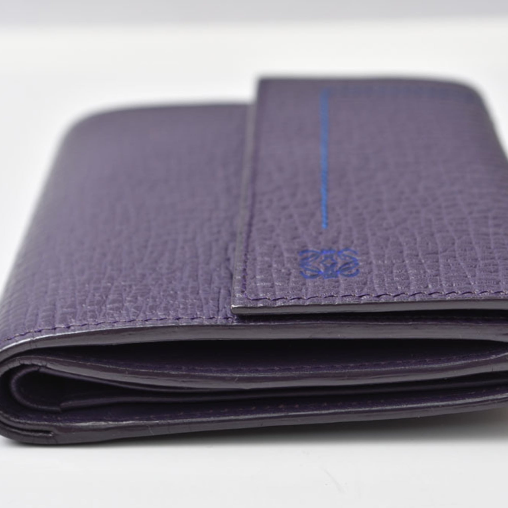 Loewe Purple Leather Wallet (Tri-Fold) (Pre-Owned)