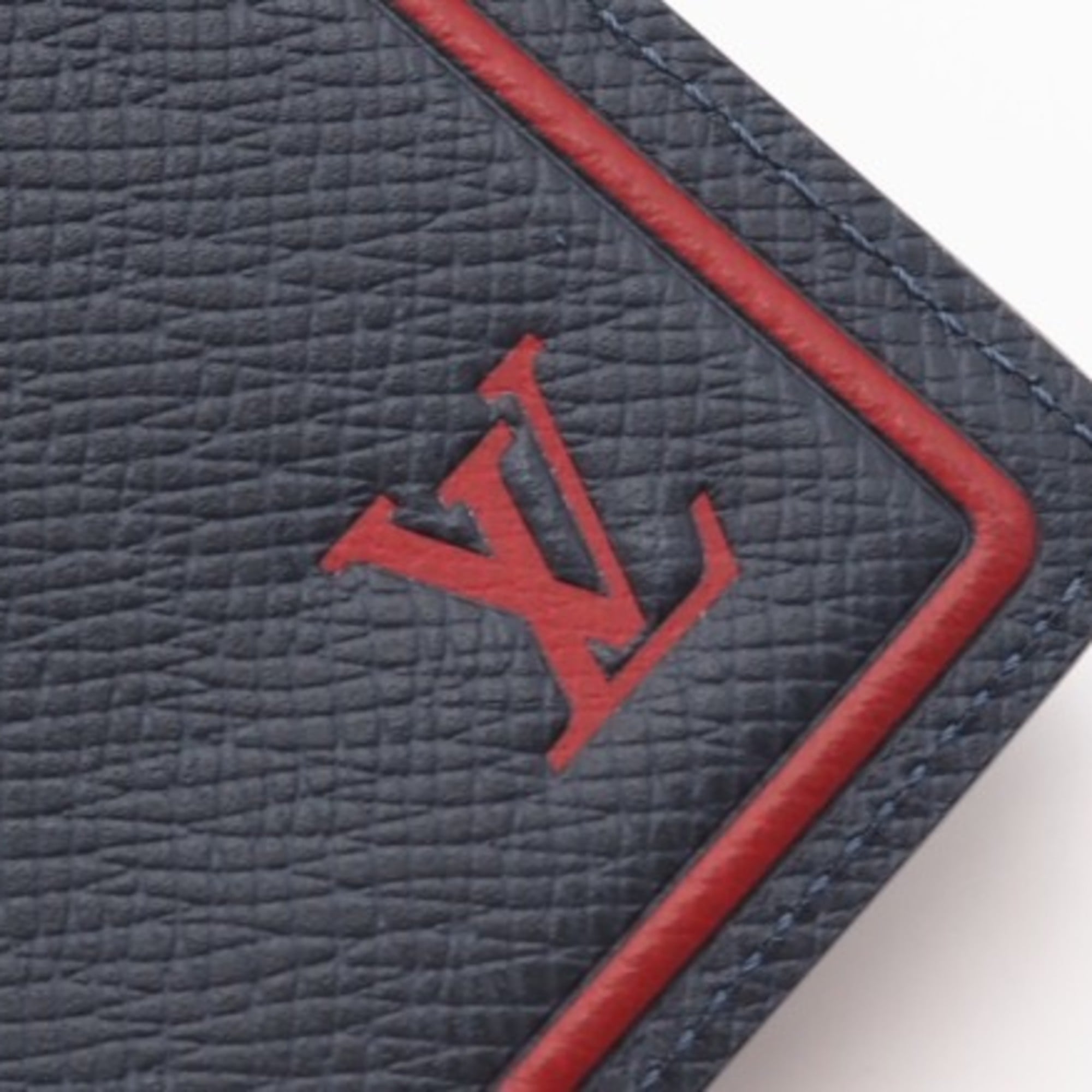 Louis Vuitton Taiga Blue Red Color Leather Long Wallet (Bi-Fold) (Pre-Owned)