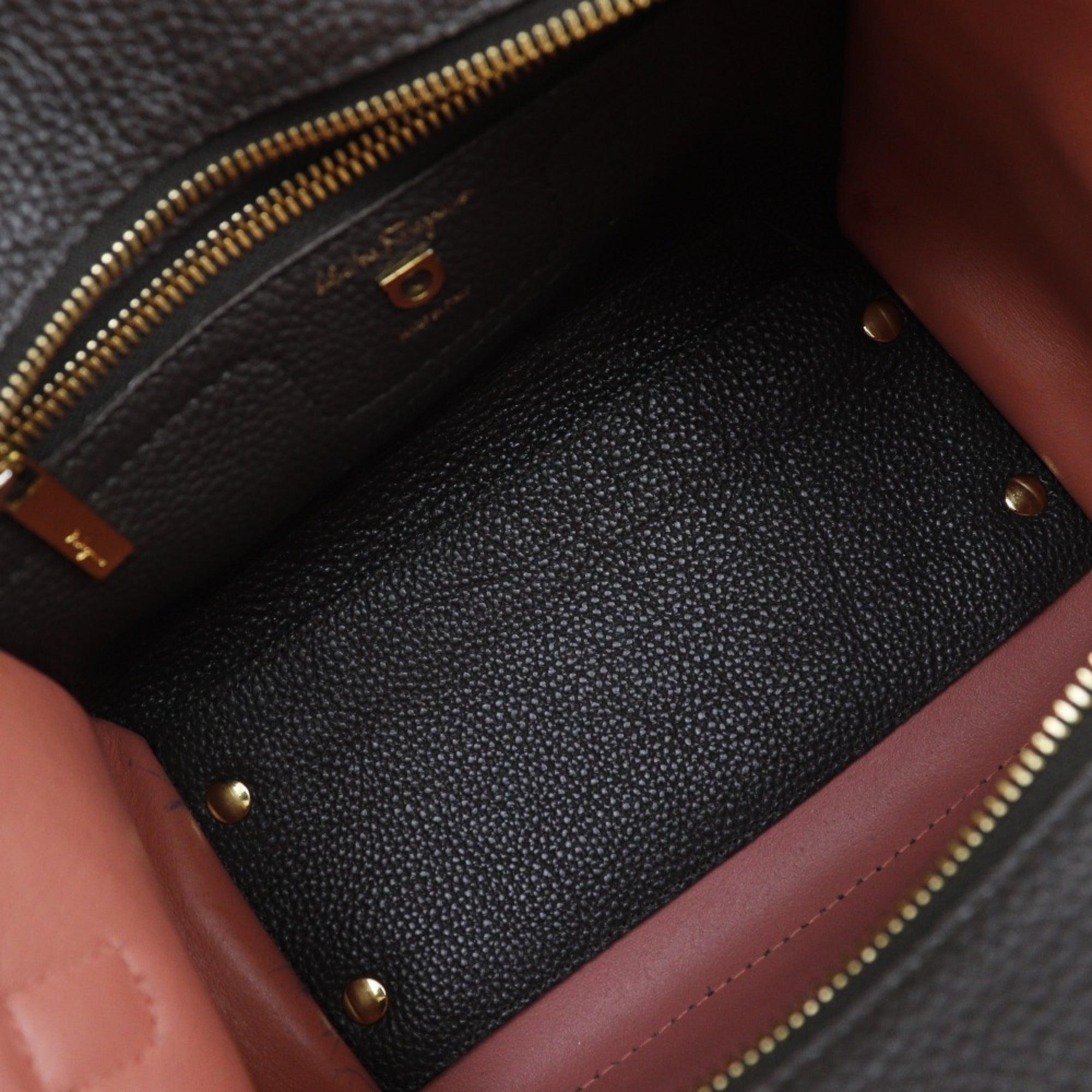 Salvatore Ferragamo Brown Pink Leather Handbag (Pre-Owned)