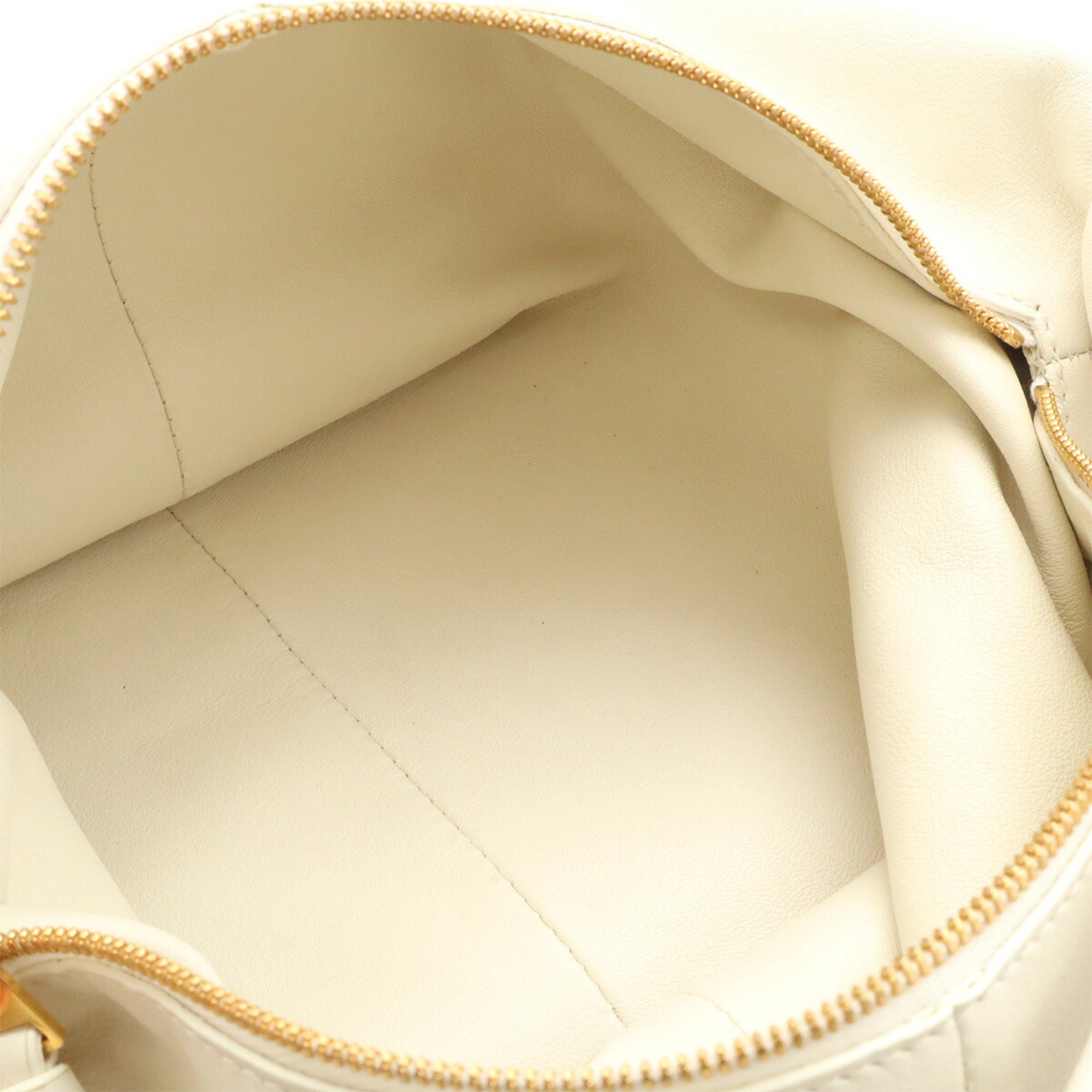 Bottega Veneta White Leather Handbag (Pre-Owned)