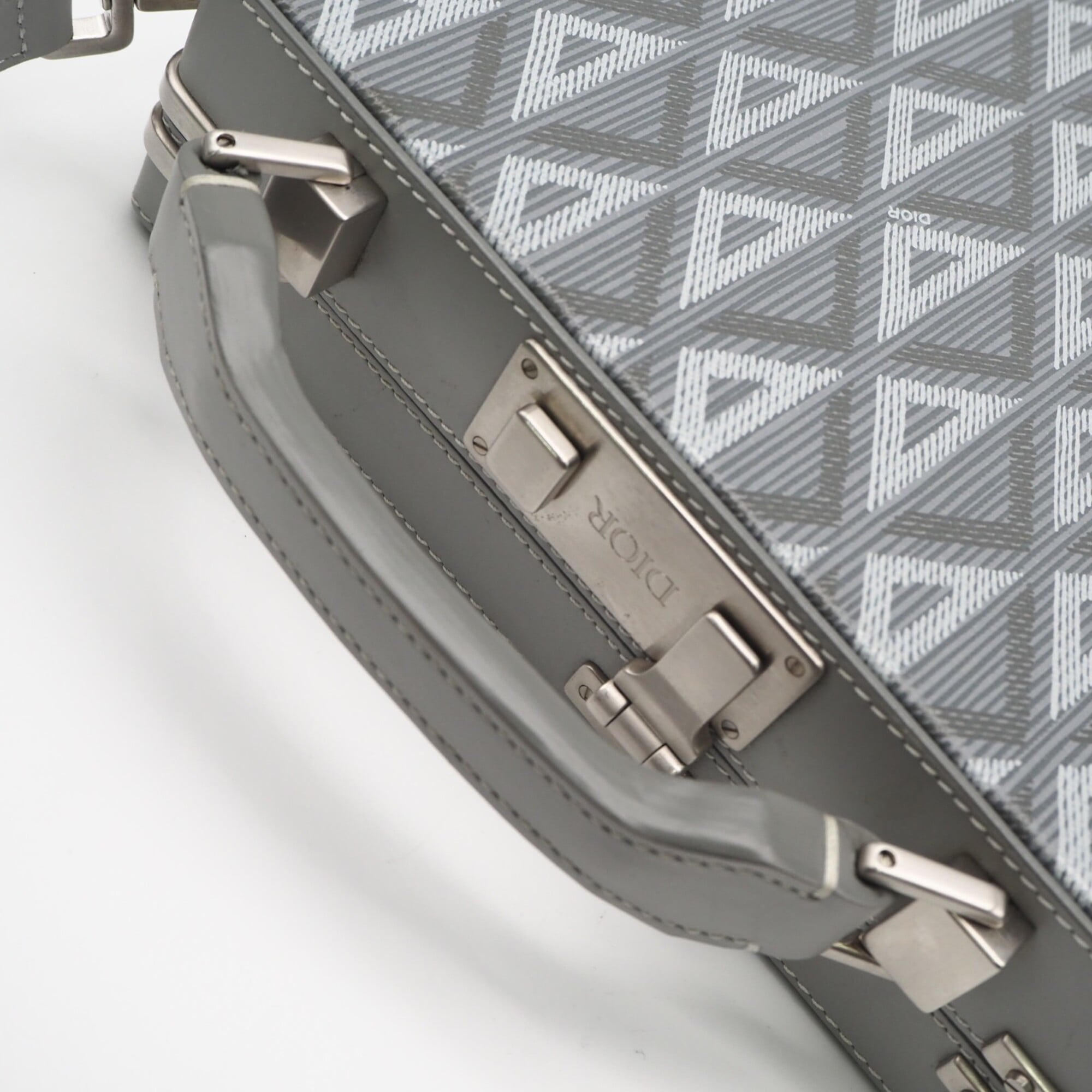 Christian Dior Gray Leather Handbag (Pre-Owned)