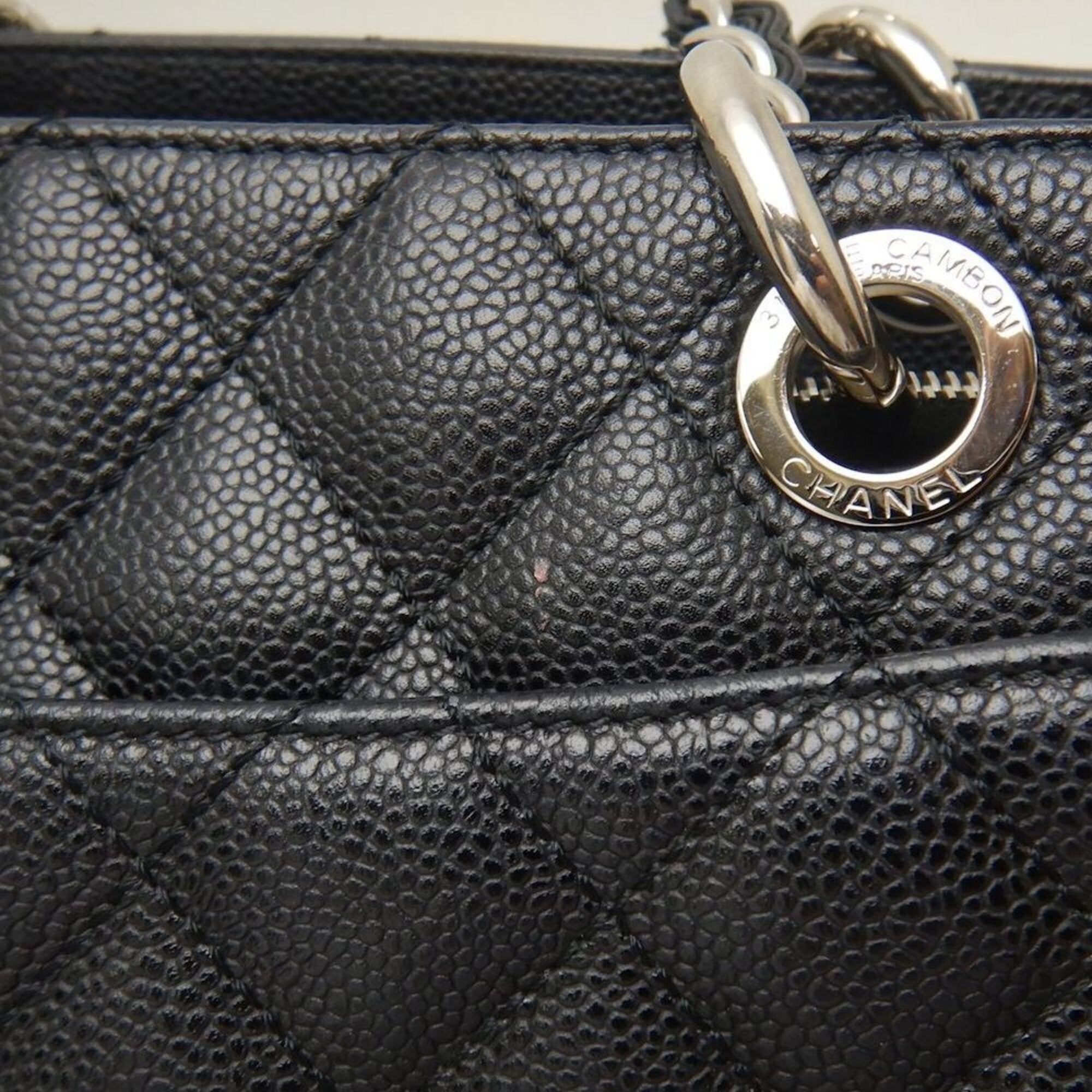 Chanel Black Grained Calfskin Tote Bag (Pre-Owned)