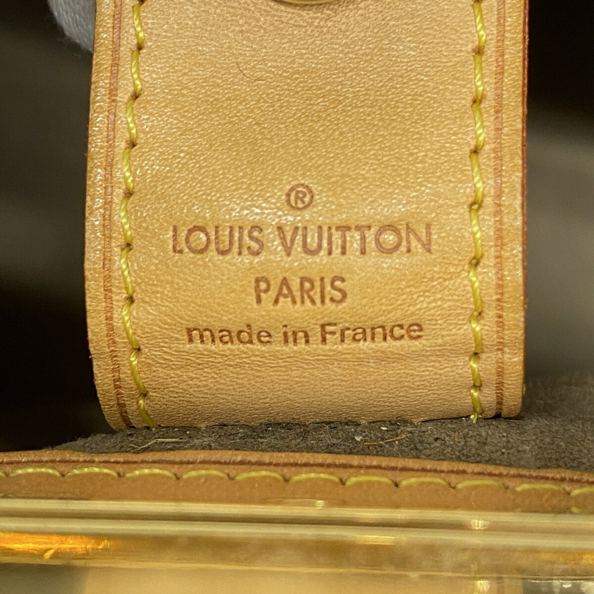 Louis Vuitton Noir Handbag (Pre-Owned)