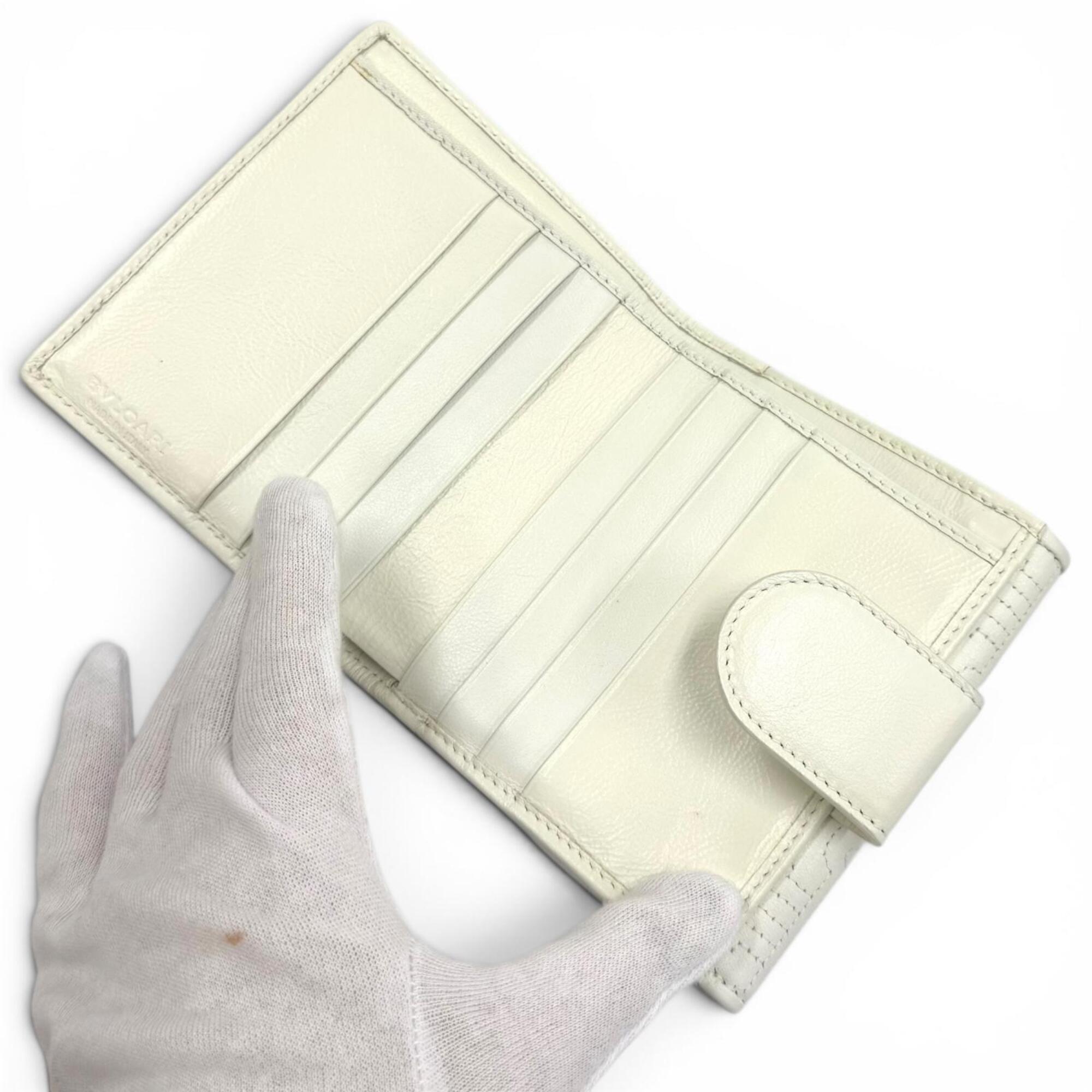 Bvlgari White Leather Wallet (Bi-Fold) (Pre-Owned)