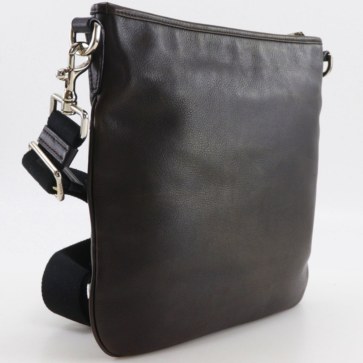 Loewe Black Leather Shoulder Bag (Pre-Owned)
