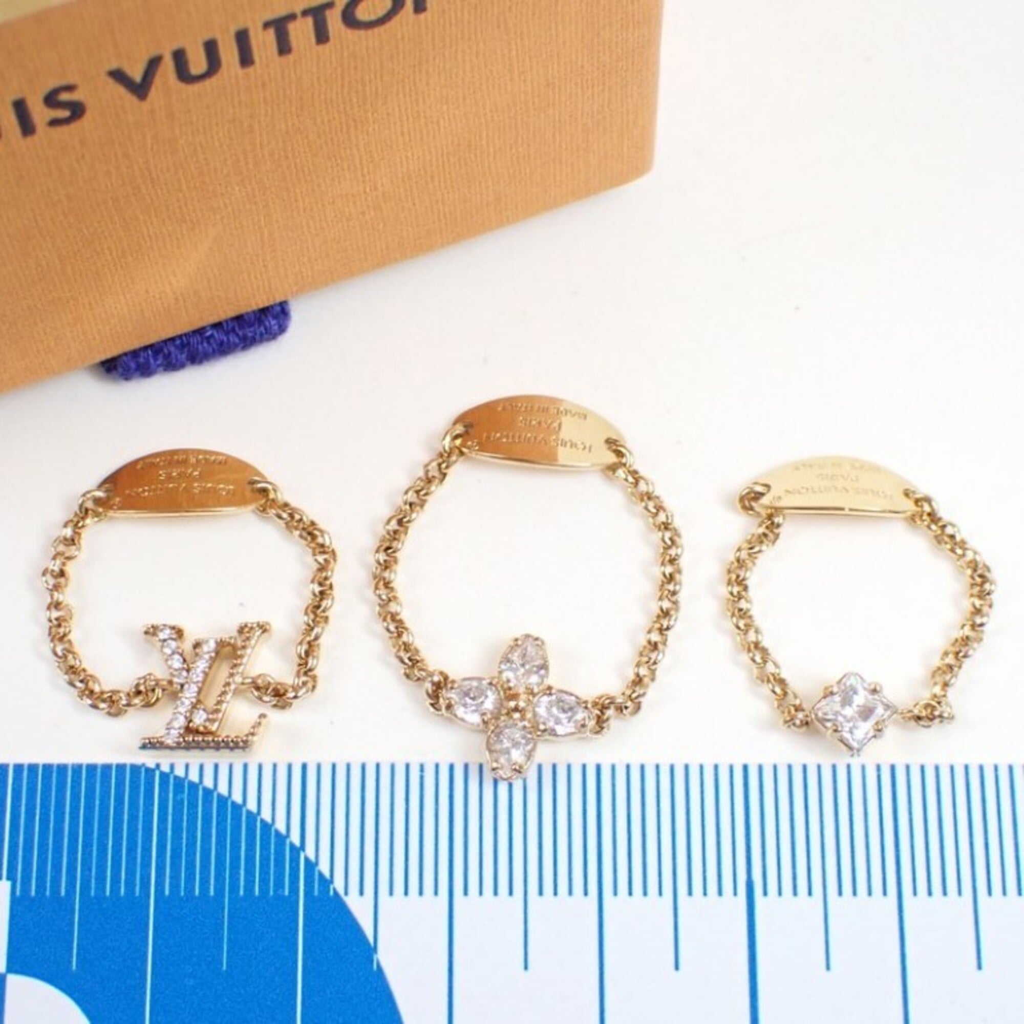 Louis Vuitton Gold Metal Band Ring (Pre-Owned)