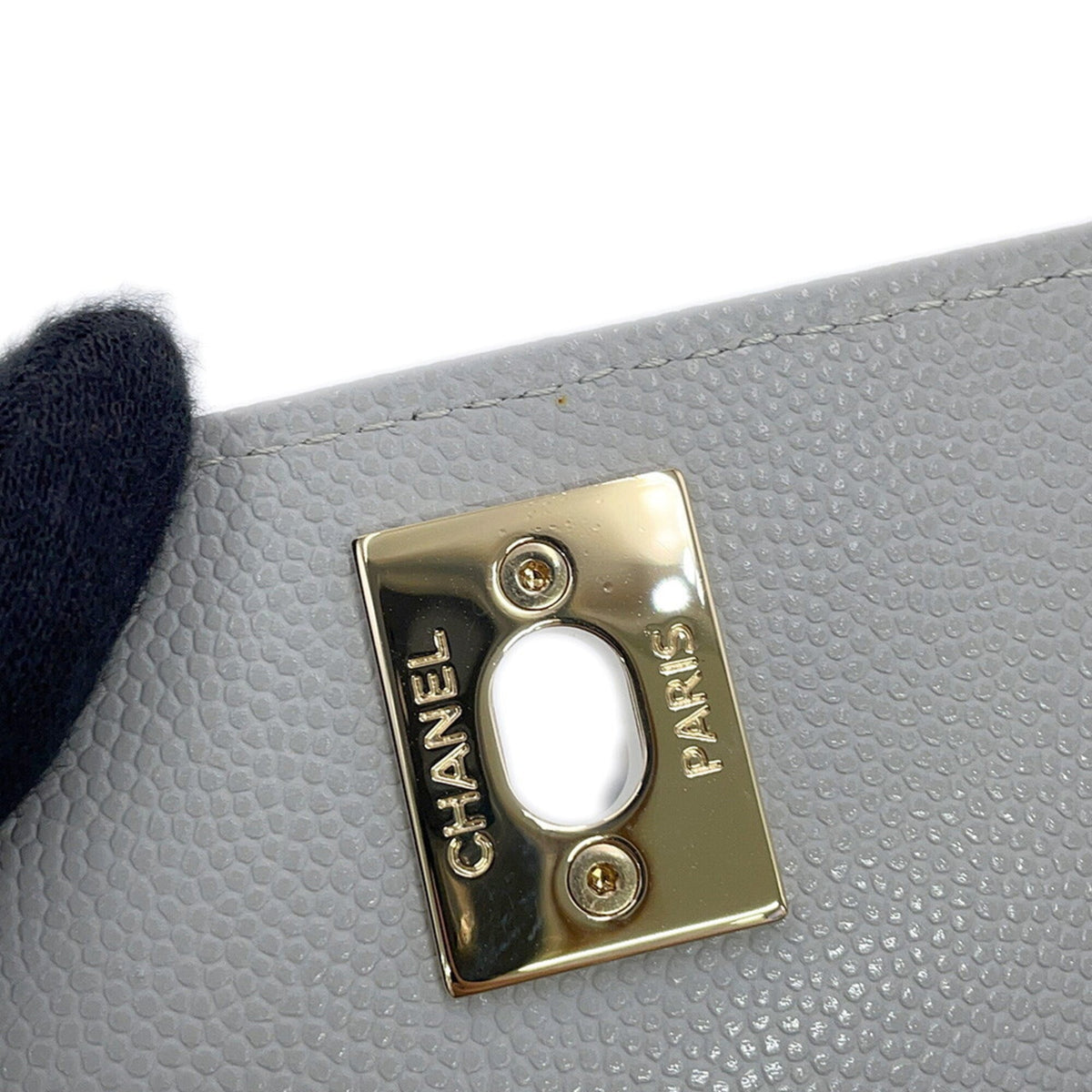 Chanel Matelasse Light Gray Grained Calfskin Handbag Shoulder Bag (Pre-Owned)
