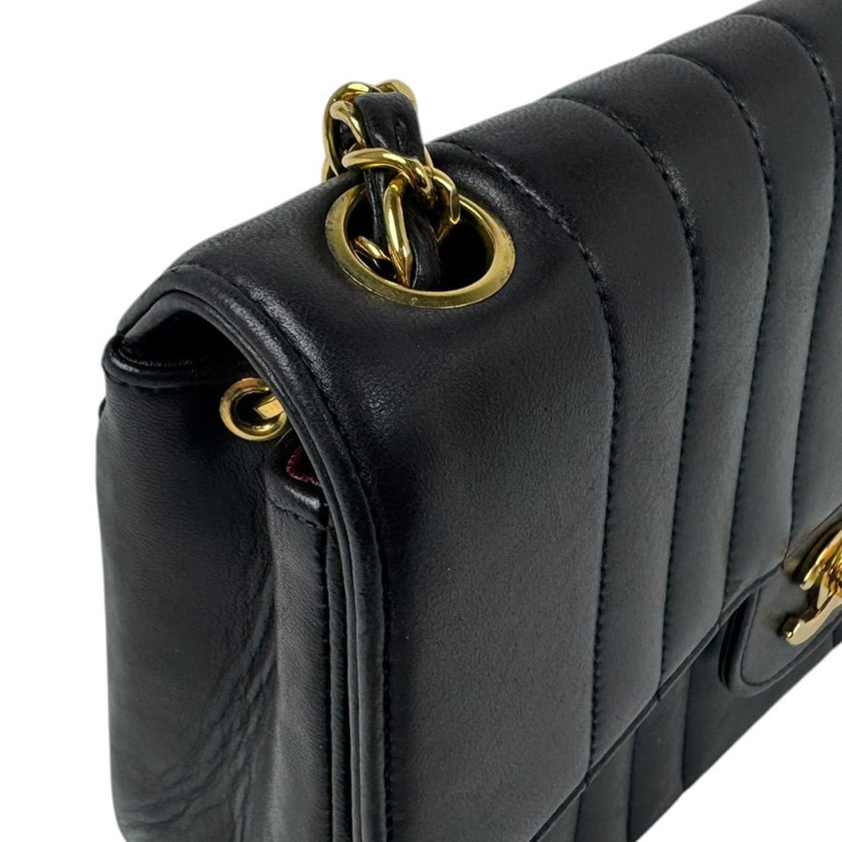 Chanel Black Leather Shoulder Bag (Pre-Owned)
