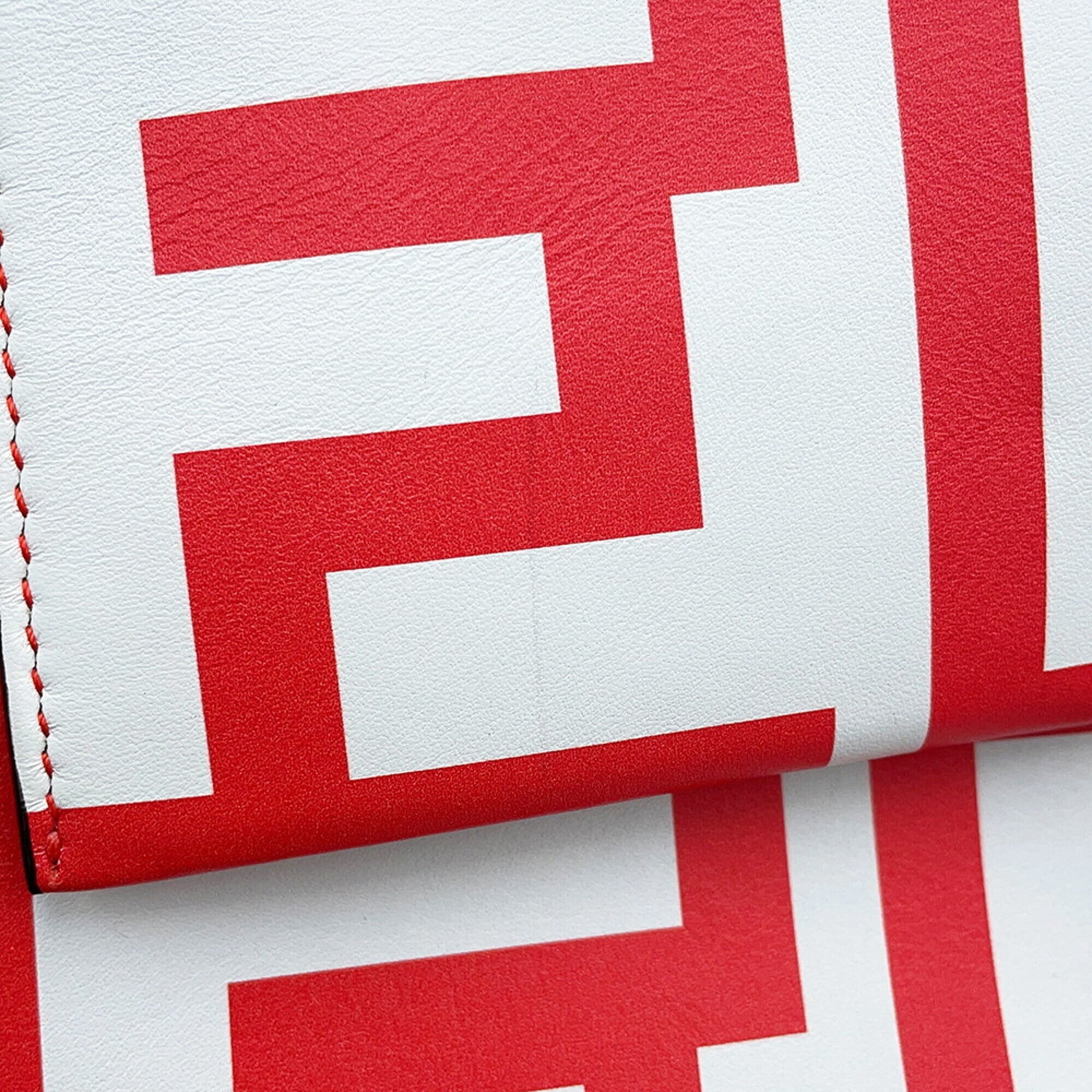 Fendi Baguette Red Color White Leather Handbag (Pre-Owned)