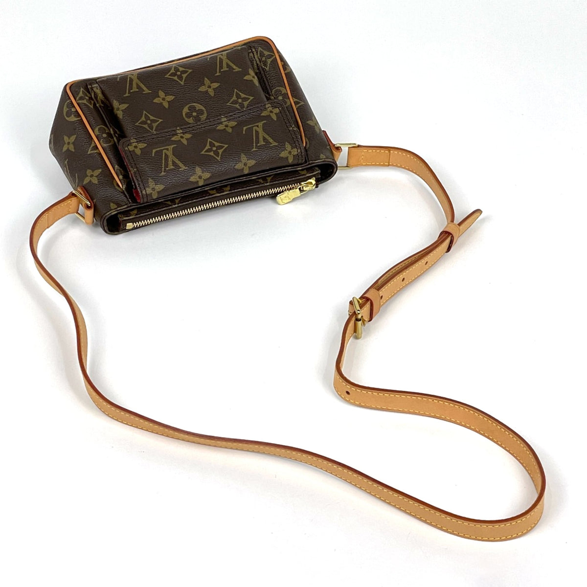 Louis Vuitton Brown Monogram Pochette Shoulder Bag (Pre-Owned)